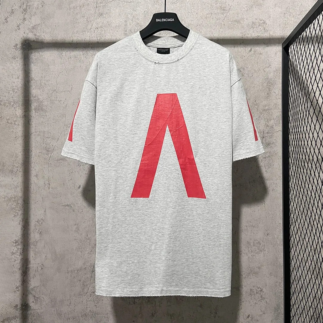 🅿️180 9121# Real shot top version [[BALENCIA*GA] official website quality Paris new joint music collaboration cracked stretch crack short-sleeved T-shirt OS version loose dropped shoulders Unisex style Fabric: 260g 100% cotton double yarn Craftsmanship: front and rear panels left and right sleeves crack print Garment wash worn distressed solid color Color: black (cracked) gray (cracked) Size: XS S M L