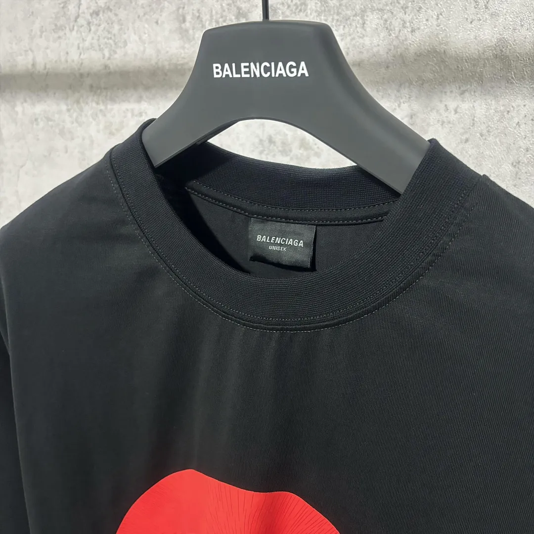 🅿️160 9118# Real photos Top version [[BALENCIA*GA] official website quality Paris' new no-traffic theme series crackle print short-sleeved T-shirt OS version Loose dropped shoulders Unisex fabric: 260g 100% cotton double yarn Process: crack print on front and rear panels Garment wash Shape solid color Color: black white Size: XS S M L