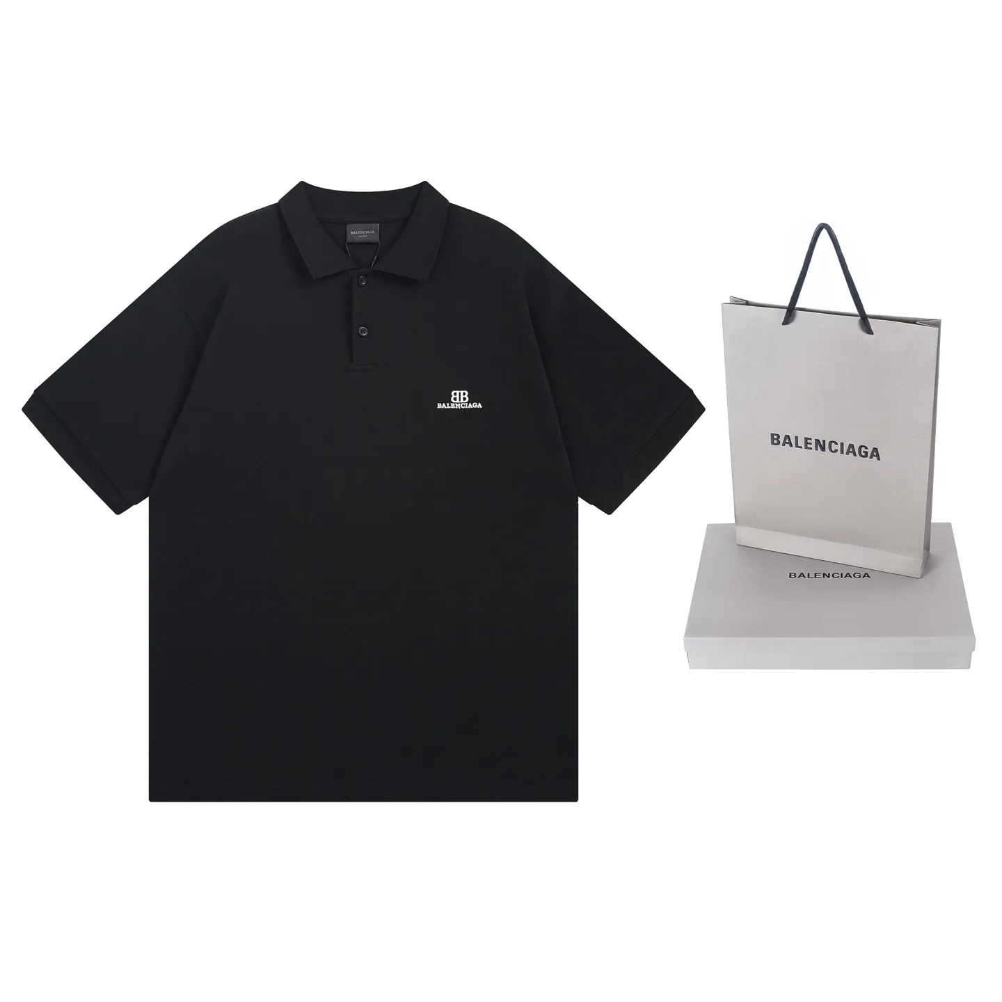 🅿️200 Actual pictures [Top version. Official website quality] BALENCI*GA/Paris #2025 new style, Paris classic LOGO double B embroidered POLO shirt, pure cotton rib cuffs, welcome to compare! The fabric is made of Paris ZP custom-woven and dyed cotton pique, with a weight of 260 grams. The cloth surface is clean. The cloth pattern is clear, soft and comfortable. The threads are woven and dyed with no color difference. The embroidered LOGO is embroidered using imported Tajima embroidery machine. The effect is three-dimensional. Restore the brick cabinet, adopt OS loose shoulder style. Same style for men and women. Coding: BL252205 Color: black, white Size: XS S M L