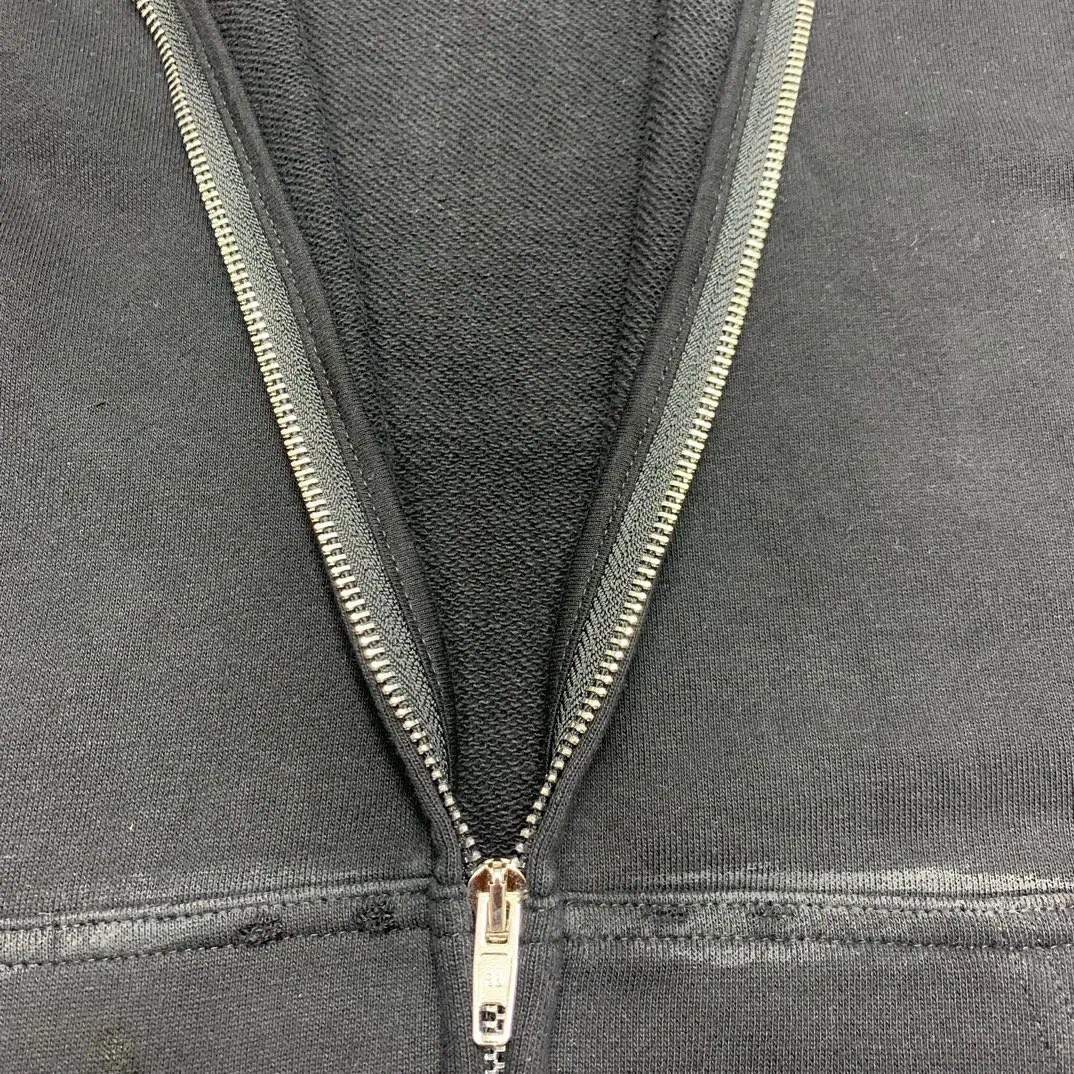 Details added————The top tested version BALENCIAGA Tower Paris Night Balenciaga distressed and dirty hole washed hooded zipper hoodie sweatshirt YB1.3W purchase ➕ price 10K purchase original directional development! 460g double-ply double-yarn terry fabric, the garment weight is as high as 1.2kg! The back printing adopts Kornit digital direct printing process, and the shipment is extremely slow! Especially the Yunmu color on the tower is very delicate and grainy! The overall bursting letters are very evenly distressed and have a full sense of distress! The whole body was severely damaged, all randomly worn by hand! Very time consuming! The whole piece of clothing went through three washes. The fabric was first pre-shrunk, and then washed with distressing water to wash out the color on the printed surface to give it a distressed look. After washing with water for the second time, do the dirty coating. The staining is also a manual process, and each position of the coating must be brushed more than 3 times before! The key point is the coating on the back. It is a process that really makes people vomit blood. It has to be brushed back and forth, more than 20 times, to evenly apply the coating! It can be said that it will never be seen alive. After the coating is completed, the garments will be sprayed and then washed with wax! After washing with the wax, the fabric feels smooth and won't have that harsh, rough feel! This is also a key craft! If this step is missing, it won’t be visible on the screen, but it will be very uncomfortable and the skin texture will be very poor!  The workmanship is troublesome, and it normally takes 15 days for orders to be returned! Look at this construction period and this price, do you think it’s worth it?  Size: XS-L Color: Active Black P:490