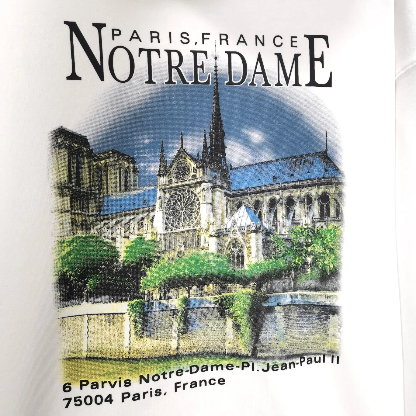 Additional details on the back - the top-notch proven version of BALENCIAGA Balenciaga Sacred Heart Cathedral Garden Notre Dame Castle loose cotton men and women couples the same autumn and winter pure cotton hoodie hooded sweatshirt top quality, each piece has been garment washed. The printing process adopts Kornit Digital 7-color direct printing, which restores the picture quality in high definition. People, trees and buildings are clearly visible and layered. Letter printing details are processed without tooth edges! The cost of front and back printing is enough to buy a box of good cigarettes. Details are as shown in the picture, all products are visually photographed without any modification! The fabric is made of 480g combed cotton terry fabric, which is heavy-weight and has a full drape. The most important thing is that while ensuring the weight, it can also effectively exert its breathable and breathable effect! Exclusive quality shipment Original fabric Self-adhesive coding Counter tag Size: XS-L Color: Black White P: 480