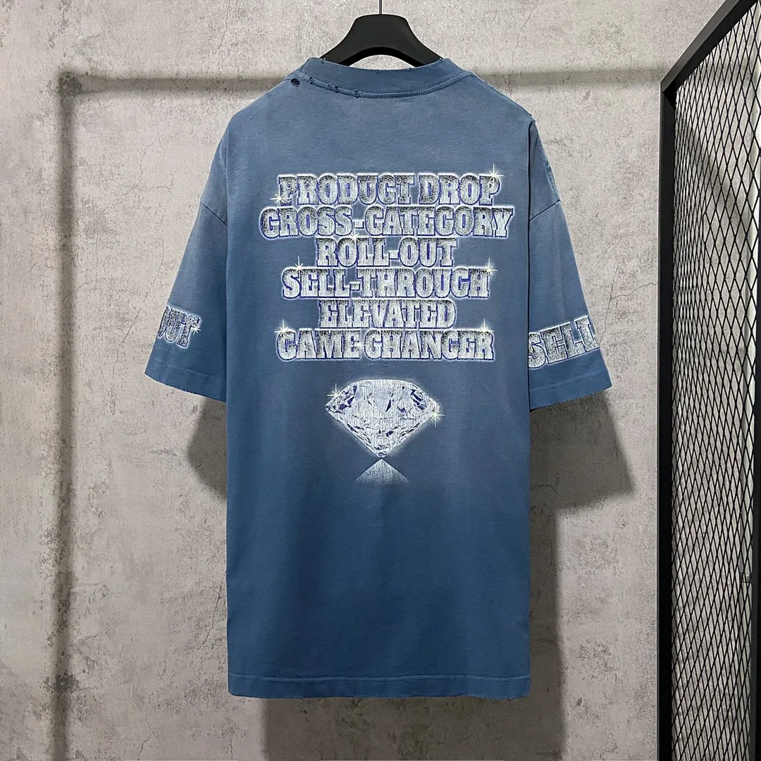 🅿️180 9126# Actual photo top version [[BALENCIA*GA] official website quality Paris new co-branded SEENOWBUYNOW diamond short-sleeved T-shirt OS version loose dropped shoulders Uniform style for men and women Fabric: 260g 100% cotton double yarn Process: front and rear left and right sleeve printing Garment washed, worn, distressed, fixed color Color: washed black, washed blue, white Size: XS S M L