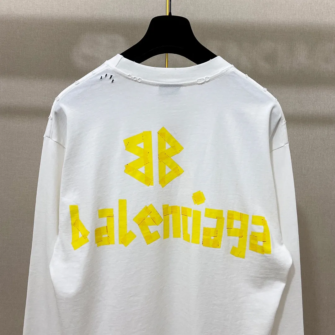 🅿️200 8110# Actual pictures Top version [[BALENCIA*GA] Official website quality Paris new yellow tape digital direct spray long-sleeved T-shirt OS version Loose dropped shoulders Unisex style Fabric: 260g 100% cotton double yarn Process: Front and back digital direct spray Garment wash Frayed Distressed Styling Solid Color Color: Gray blue Black White Washed blue Burgundy Green Size: XS S M L