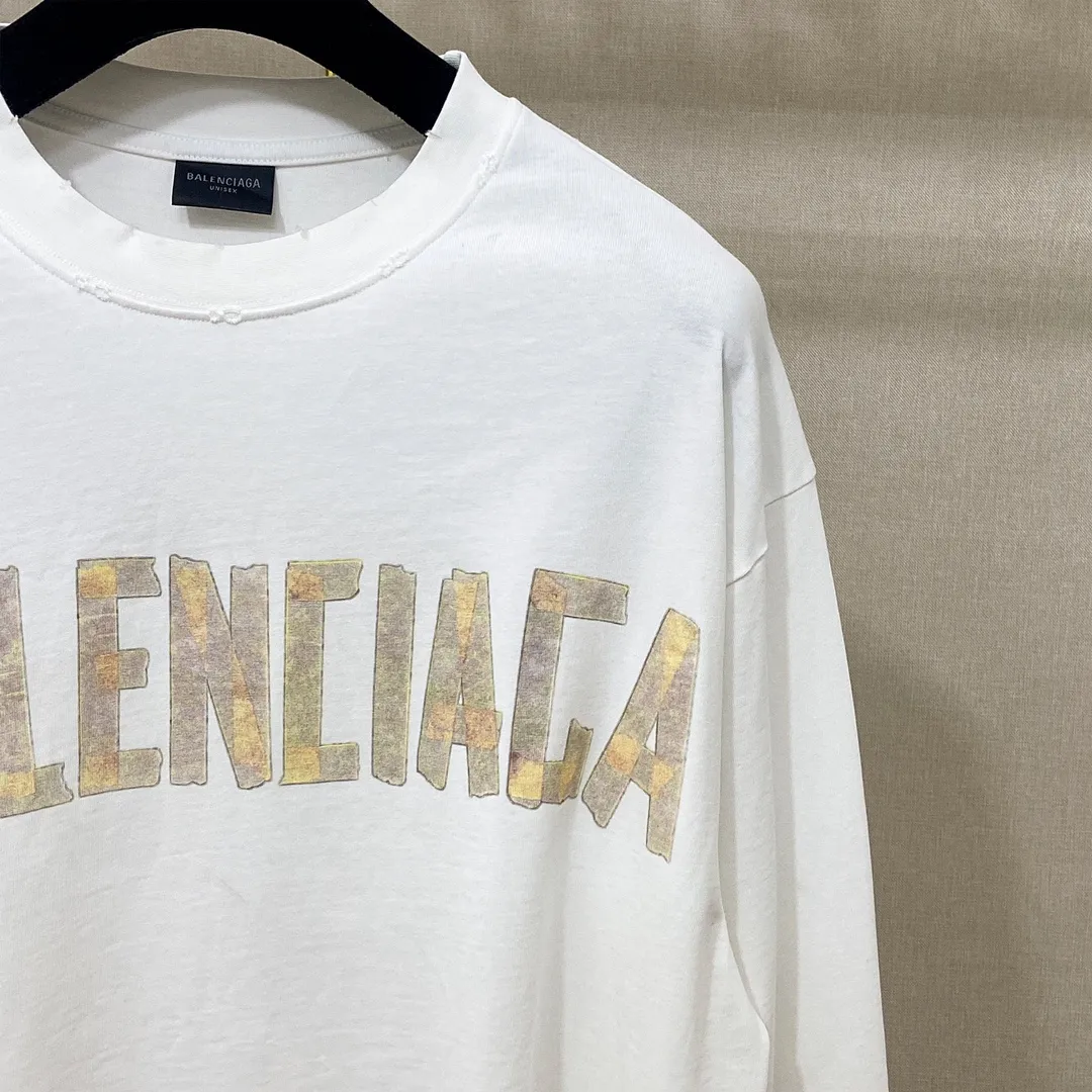 🅿️200 8110# Actual pictures Top version [[BALENCIA*GA] Official website quality Paris new yellow tape digital direct spray long-sleeved T-shirt OS version Loose dropped shoulders Unisex style Fabric: 260g 100% cotton double yarn Process: Front and back digital direct spray Garment wash Frayed Distressed Styling Solid Color Color: Gray blue Black White Washed blue Burgundy Green Size: XS S M L