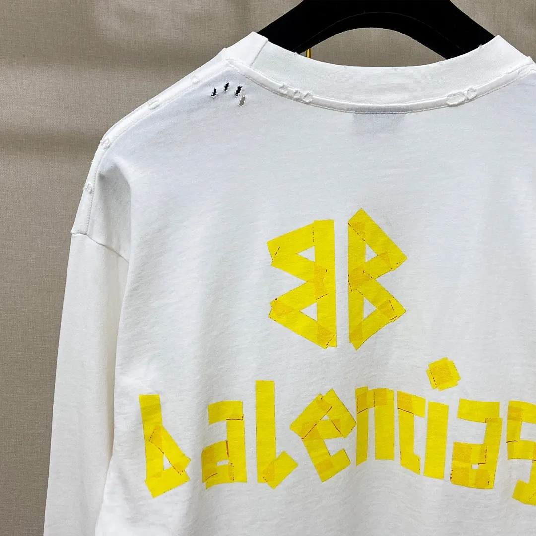 🅿️200 8110# Actual pictures Top version [[BALENCIA*GA] Official website quality Paris new yellow tape digital direct spray long-sleeved T-shirt OS version Loose dropped shoulders Unisex style Fabric: 260g 100% cotton double yarn Process: Front and back digital direct spray Garment wash Frayed Distressed Styling Solid Color Color: Gray blue Black White Washed blue Burgundy Green Size: XS S M L