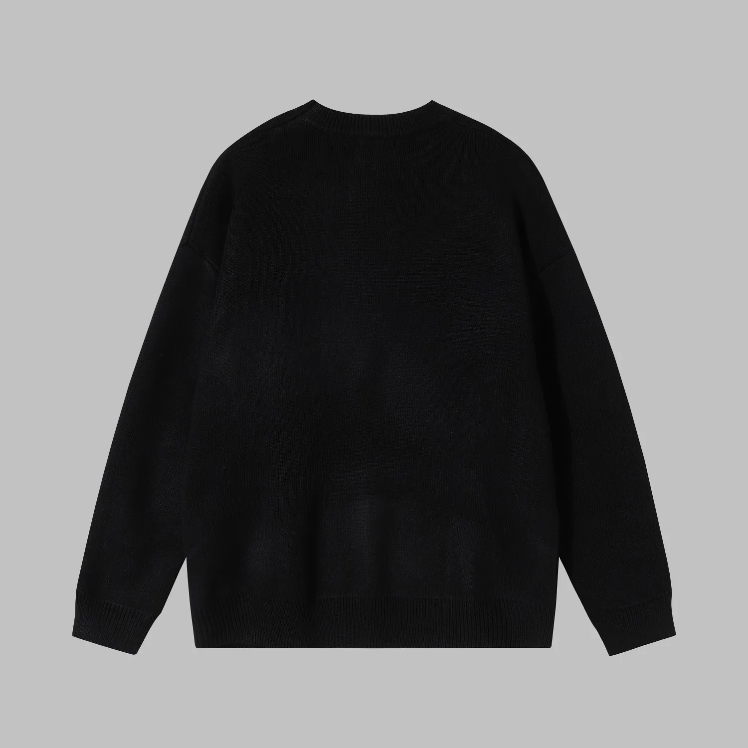 🅿️260 High quality 8826 Balenciaga/Paris double loop letter embroidered crew neck sweater black. With its unique design and elegant style, this sweater has become a must-have item this winter! The Paris double-loop letter embroidery design not only adds to the fashion sense of the sweater, but also makes it full of Parisian romance. The round neck design is simple and elegant, and it is very comfortable to wear. It is very suitable for wearing inside or outside. Black is an unbeatable classic color that can easily go out with any bottoms and attract attention. In terms of warmth, this sweater is made of high-quality wool and cashmere, which is not only soft and comfortable, but also very warm. Even in the cold winter, you don't have to worry about getting cold. At the same time, the tailoring of this sweater is also very elegant. It not only looks slim and slim when worn, but also shows off the body curve well -xs-l -Black