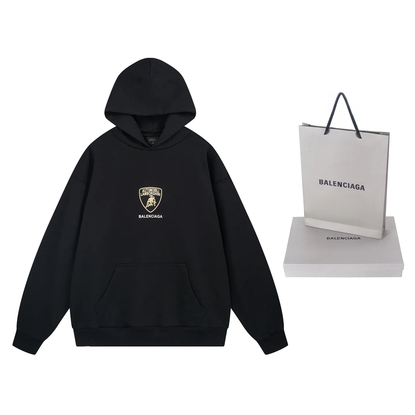 🅿️310 Real photos [Top version. Official website quality] BALENCI*GA/Paris co-branded Lamborghini Lamborghini front pattern LOGO printed hooded sweatshirt SS25 latest model. Research and development at the first time, different market currencies. Comparisons welcome. The fabric is made of Paris ZP custom-woven and dyed cotton sweatshirt. Weighing 460 grams, the cloth surface is clean. The cloth pattern is clear, soft and comfortable. The threads are dyed with no color difference. The printing uses imported environmentally friendly glue printing. The pattern letters are clear, three-dimensional and without burrs. Jubie market produces pictures based on pictures. Welcome to compare. The version adopts OS loose shoulder design. Same style for men and women. Code: BL259930 Color: Black Size: XS S M L