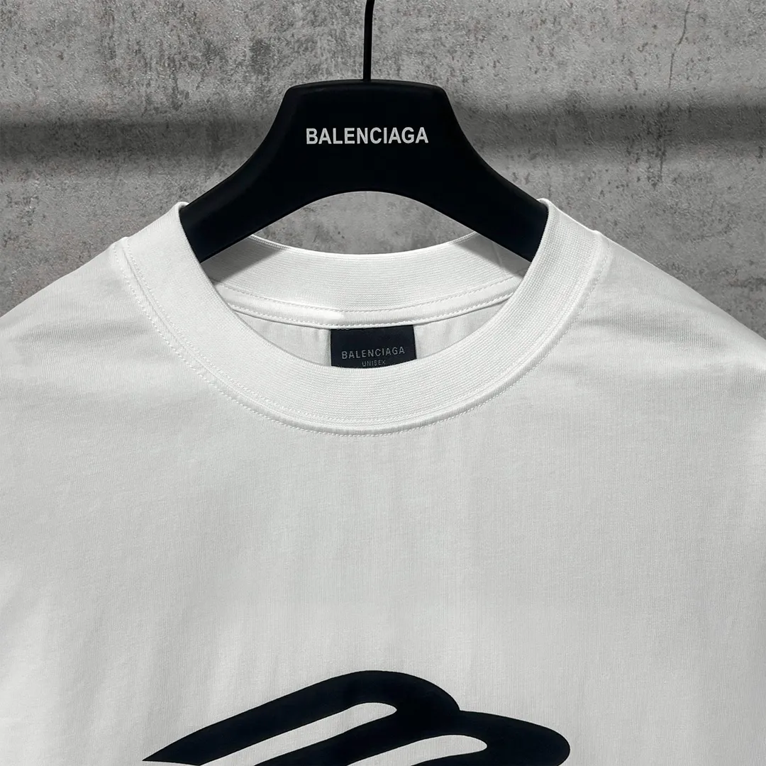 🅿️160 9128# Actual pictures Top version [[BALENCIA*GA] official website quality Paris new 3M classic letter LOGO printed short-sleeved T-shirt OS version Loose dropped shoulders Unisex style Fabric: 260 grams 100% cotton double yarn Technology: front and rear left and right sleeve printing Garment wash Shape solid color Color: black white Size: XS S M L