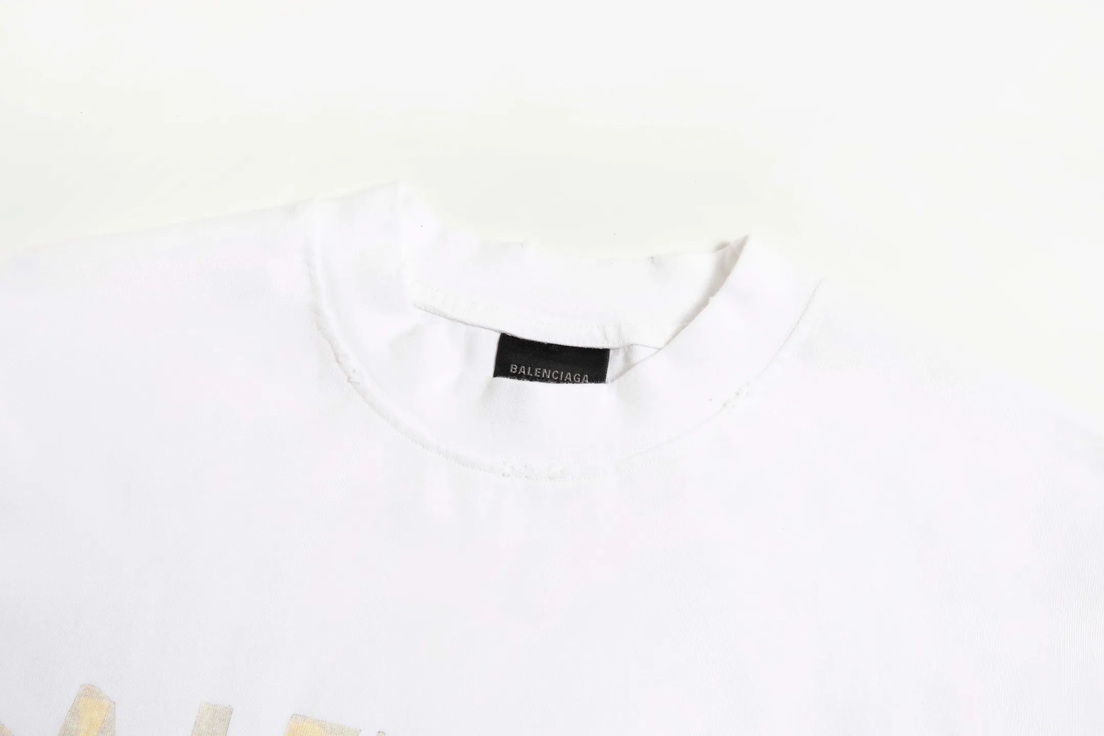 🅿️180 9110# Detailed picture Top version [[BALENCIA*GA] Official website quality Paris new yellow tape bandage digital direct spray short-sleeved T-shirt OS version Loose dropped shoulders Same style for men and women Fabric: 260 grams 100% cotton double yarn Process: Front and rear digital direct spray Garment wash Frayed Distressed Styling Solid color Color: gray blue white washed blue burgundy green black silver Rose Red Khaki Size: XS S M L