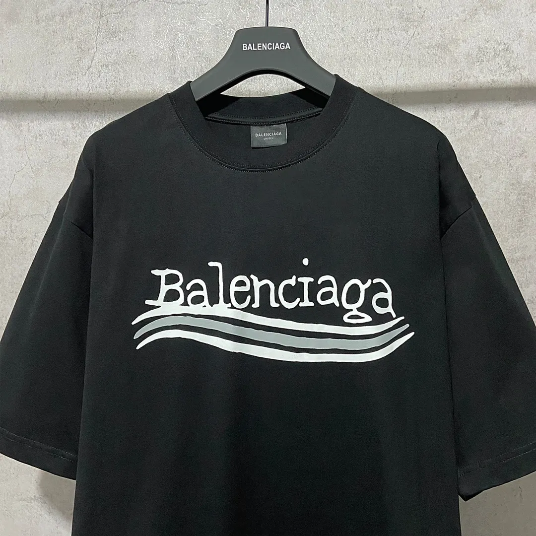 🅿️160 9113# Actual photo top version [[BALENCIA*GA] official website quality Paris new blurred cola front and back graffiti printed short-sleeved T-shirt OS version loose dropped shoulders Unisex style Fabric: 260g 100% cotton double yarn Process: front and rear panel printing Garment wash Shape solid color Color: black Size: XS S M L