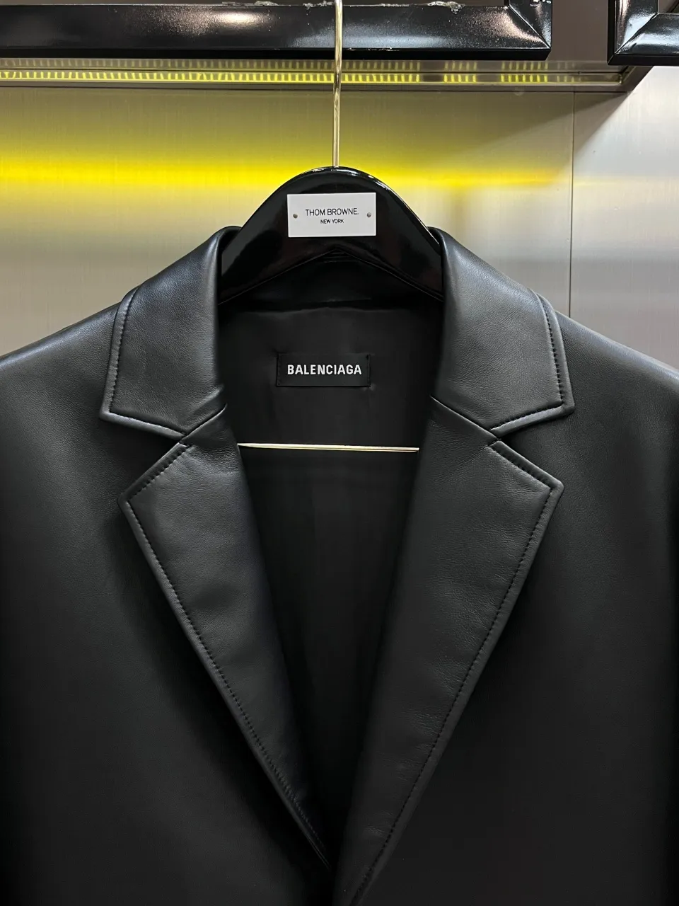 🅿️3100 Brand Balenciaga Material: Imported sheepskin Craftsmanship: Size: 48-56 (special size 🉑customized)