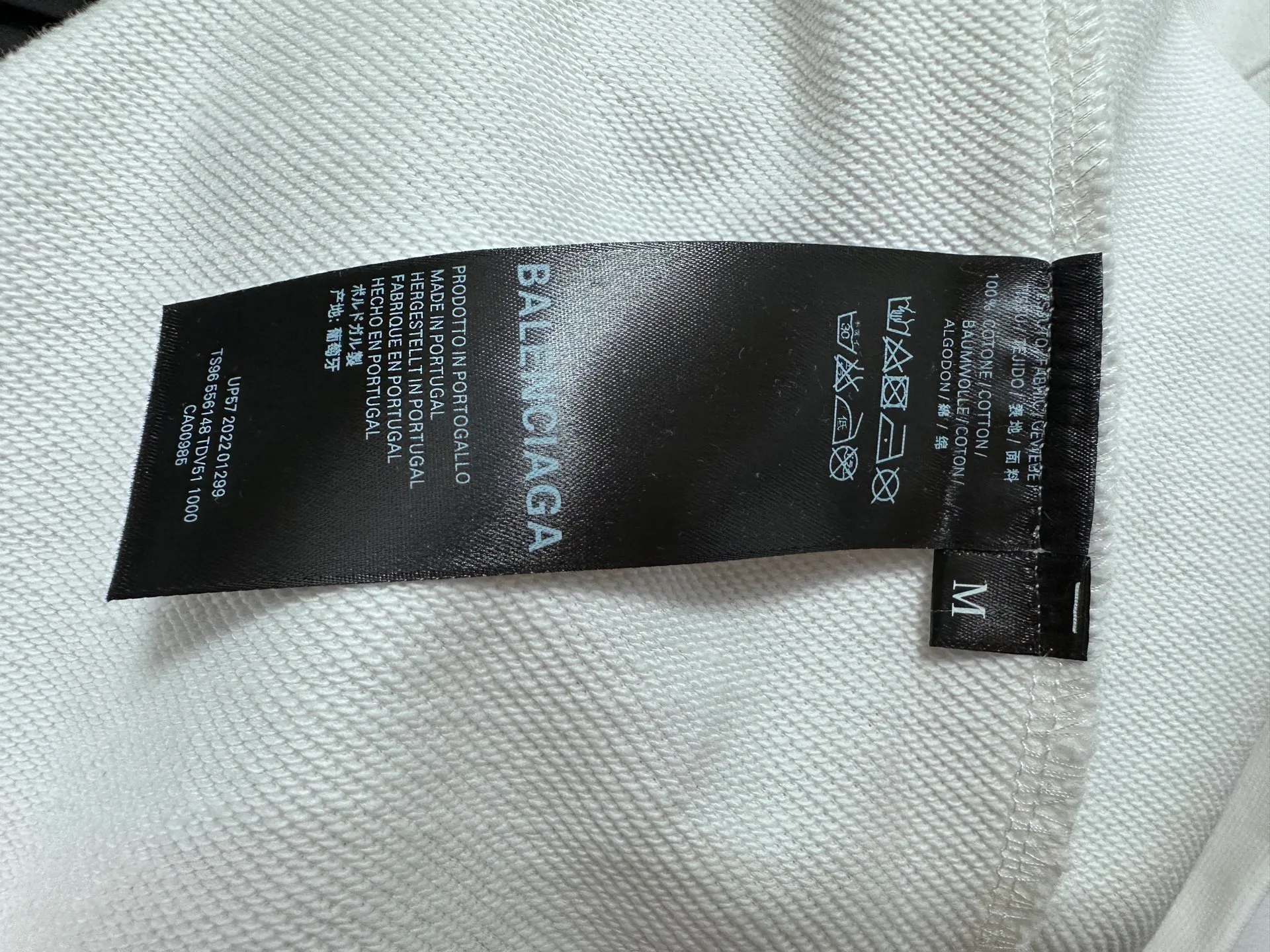 🅿️330 【BALENCIaGA】Paris small letter hooded sweatshirt. The fabric surface is clean. The fabric pattern is clear, soft and comfortable. The threads are dyed with no color difference. The tape is stamped with imported transparent glue. The effect is three-dimensional. Restore brick cabinets, adopt OS loose shoulder style. Same style for men and women. Size: S-XL