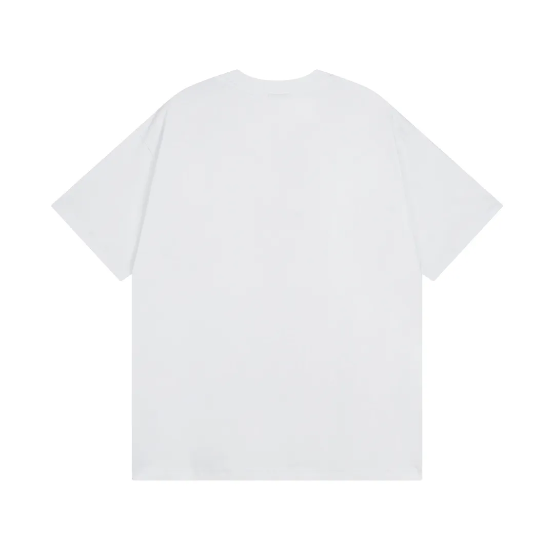 🅿️180 real photos [Top version. Official website quality] BALENCI*GA/Paris. SS24 latest crown L printed short-sleeved T-shirt. Brick cabinet synchronization. Genuine product developed at the first time, happy to print and compare! The fabric is made of Paris ZP custom-woven and dyed cotton double yarn. Weighing 260 grams, the cloth surface is clean. The cloth pattern is clear, soft and comfortable, and the threads are dyed with no color difference. The printing uses environmentally friendly imported materials. The letters are clear and the effect is three-dimensional. The version adopts OS loose shoulder design. Same style for men and women. Code: BL223607 Color: black, red, white Size: XS S M L