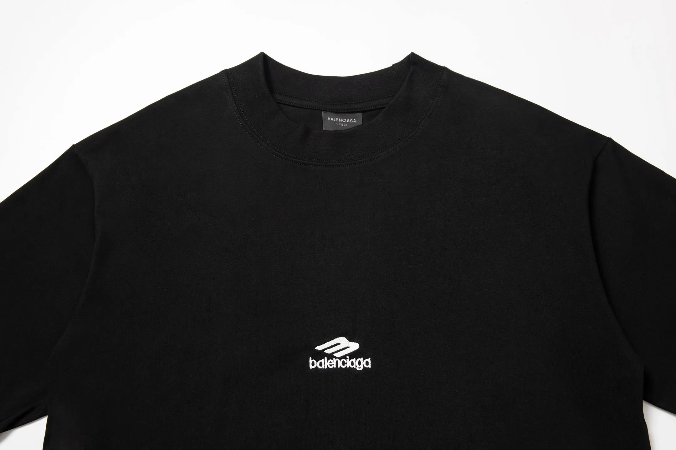 🅿️180 9207# Detailed picture Top version [[BALENCIA*GA] official website quality Paris new ski series 3M size LOGO embroidered short-sleeved T-shirt OS version Loose dropped shoulders Unisex style Fabric: 260g 100% cotton double yarn Technology: Front and back embroidery Garment washing Shape solid Color: Black Blue Yellow Size: XS S M L