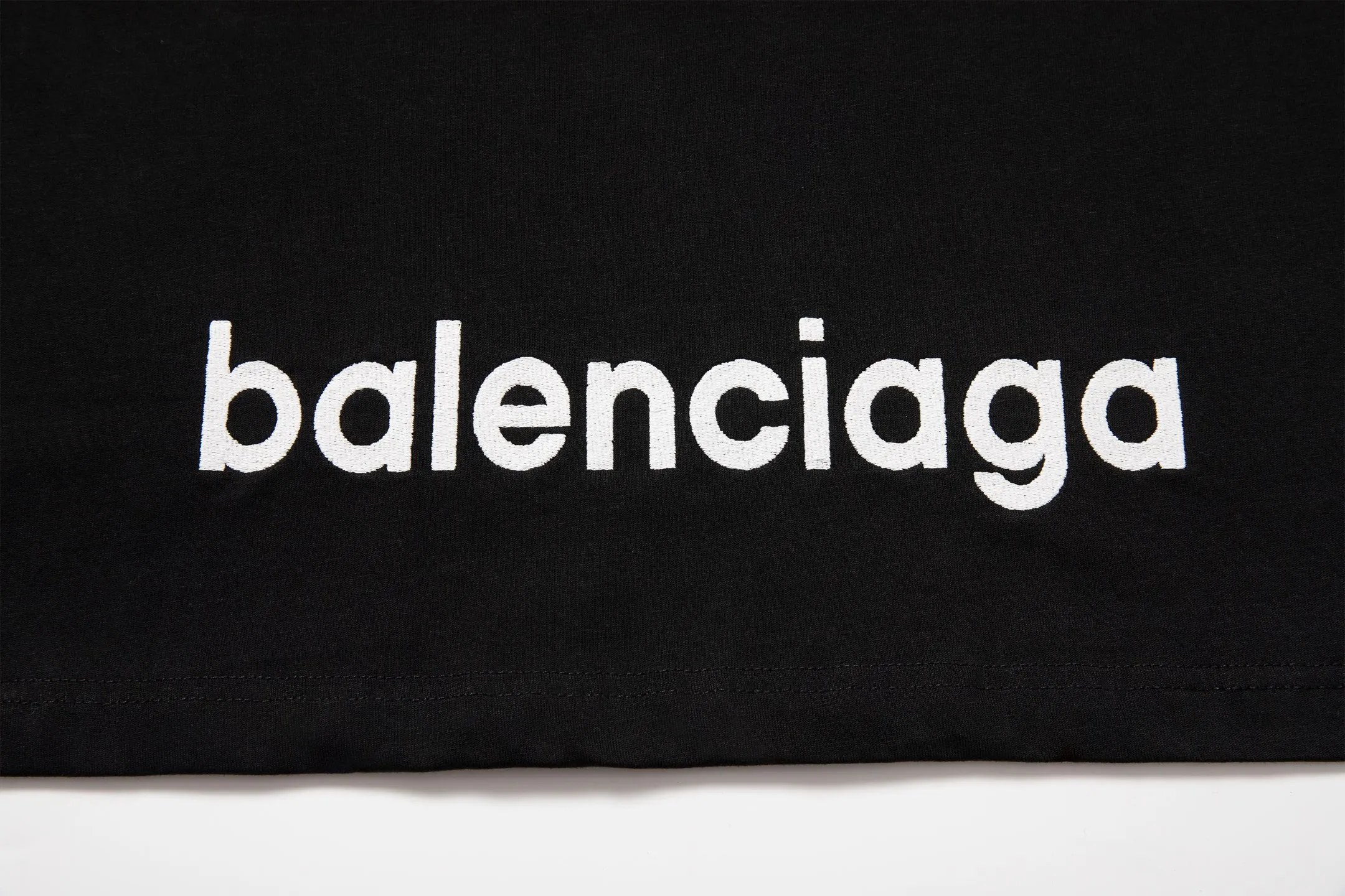 🅿️180 9207# Detailed picture Top version [[BALENCIA*GA] official website quality Paris new ski series 3M size LOGO embroidered short-sleeved T-shirt OS version Loose dropped shoulders Unisex style Fabric: 260g 100% cotton double yarn Technology: Front and back embroidery Garment washing Shape solid Color: Black Blue Yellow Size: XS S M L