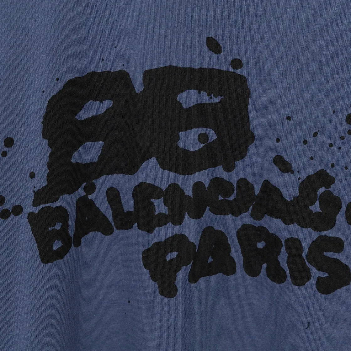 [New arrival] The top tested version of BALENCIAGA 23SS with graffiti letters for male and female couples, the same style pure cotton loose short-sleeved T-shirt. Super iconic colorful brand logo printed pattern. It is fresh and comfortable to match with sports shoes. Suitable for shopping and dating. When layered, it will look like a blogger. Low-key and tasteful. The original fabric is 280G, double-ply and double-yarn pure cotton fabric! Threads are custom-woven and dyed, no color difference, no pressure in and out of the counter, through-the-shoulder strapping process, increased washing life of clothes, no deformation, high-version digital printing process, no fading, bright colors, the same style as Internet celebrity stars, regardless of age, body shape, gender, super eye-catching, extremely fashionable, very comfortable to the touch, super texture, fashionable and individual, super versatile and good-looking, a must-have, better for couples Customized collar labels are washed, 100% different from fake versions on the market!  Color: Pink White Black Charcoal Gray Size: XS-L P:260