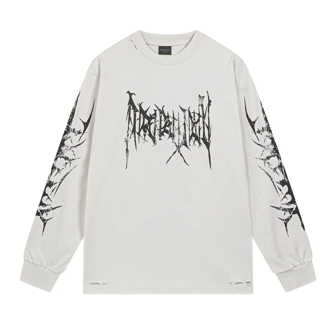 🅿️290 BALENCI*GA Paris Sanskrit cracked printed long sleeves. The fabric is made of Paris ZP custom-woven and dyed double-yarn pure cotton fabric 280g. The threads are custom-woven and dyed with no color difference. The front and back prints are cracked with environmentally friendly imported materials. The ready-made garments are washed in many places to make them worn and worn. Two high-temperature washes. Os drop-shoulder loose version. Same style for men and women -Color: off-white -SIZE: XS S M L Style number 8625#
