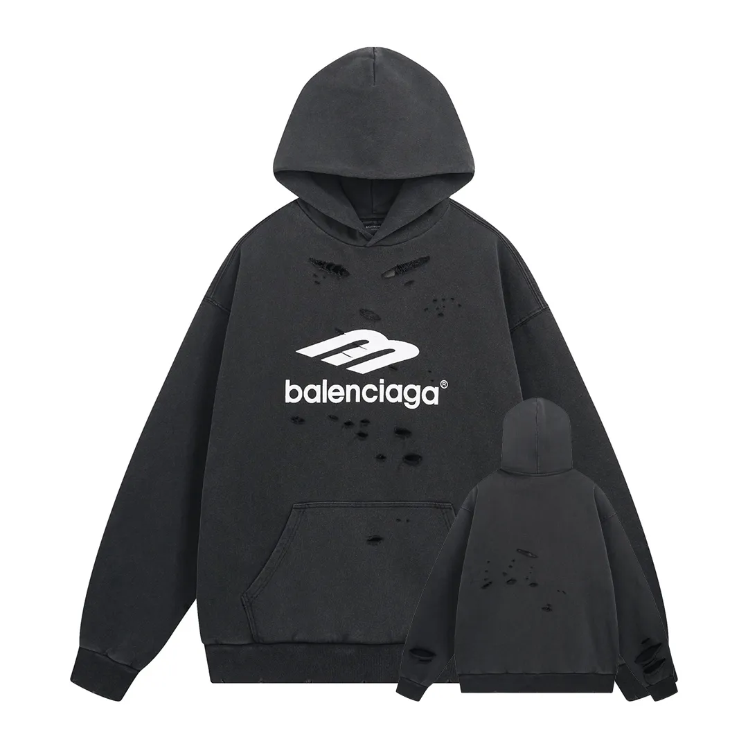 🅿️400 BALENCI*GA Paris' latest 3M classic LOGO printed hooded long-sleeved sweatshirt on the chest. The front printing is made of imported environmentally friendly offset printing. The master manually positions and grinds the fixed points. The effect is three-dimensional. Exclusively pattern-woven and dyed 460g fabric. Threads are dyed in the same vat with zero color difference. Brick cabinet synchronization. Welcome to compare. Same style for men and women -Color: washed black, washed blue -SIZE: Xs S M L Style No. 8958#