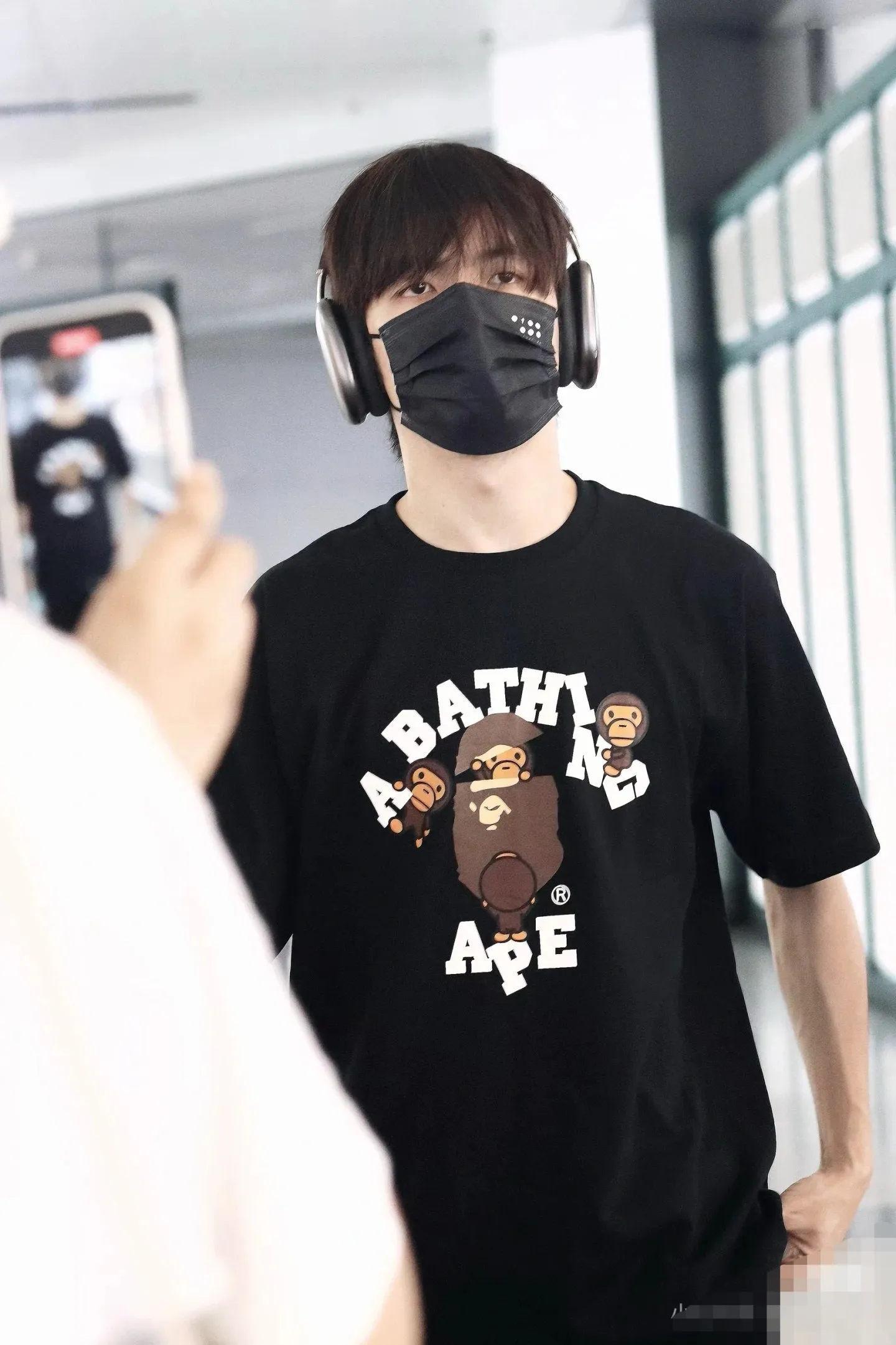 P110 00142 BAPE FW23 letter printed round neck pullover short-sleeved T-shirt, same style for men and women, size smlxlxxl, black and white