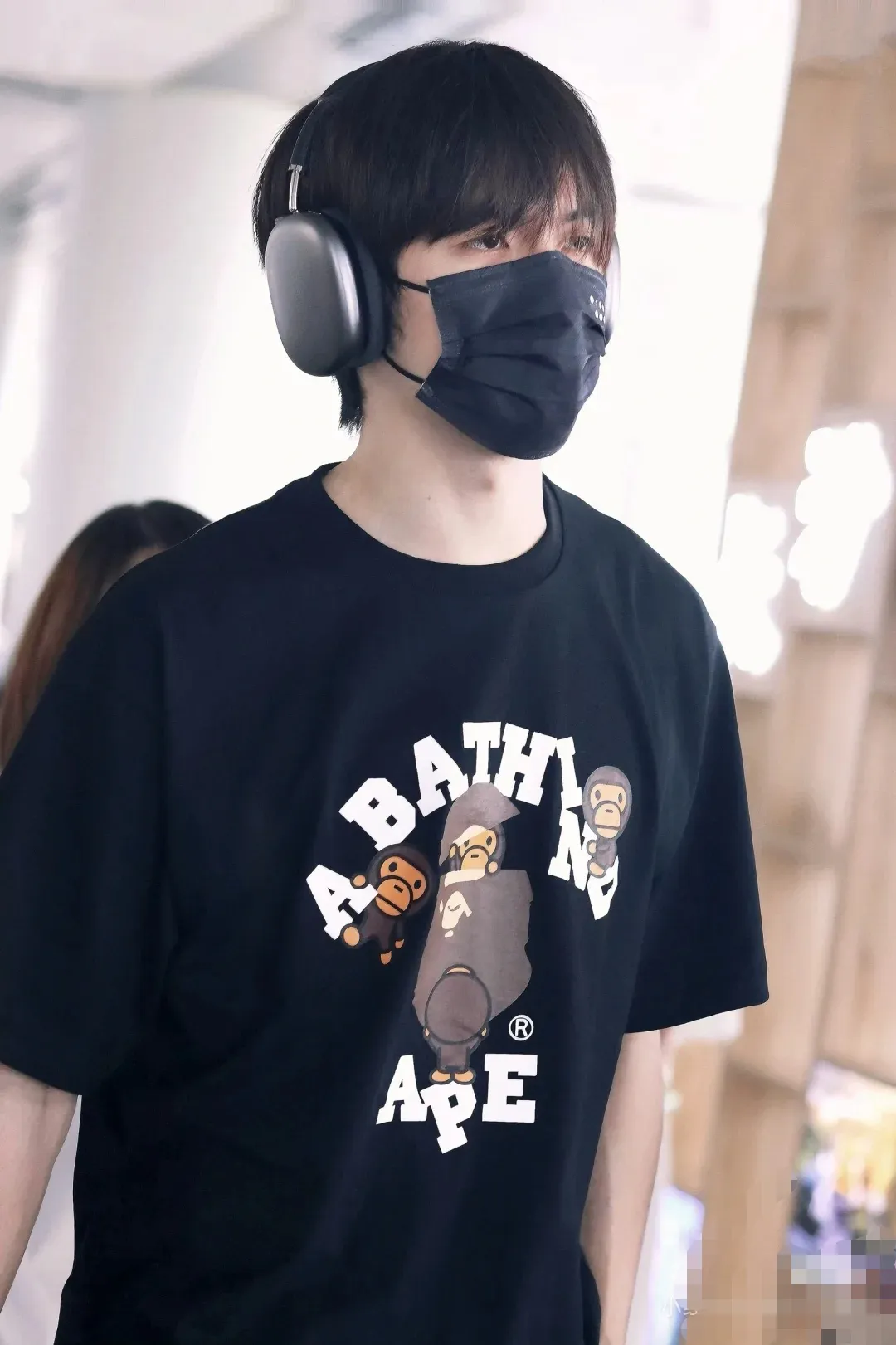 P110 00142 BAPE FW23 letter printed round neck pullover short-sleeved T-shirt, same style for men and women, size smlxlxxl, black and white