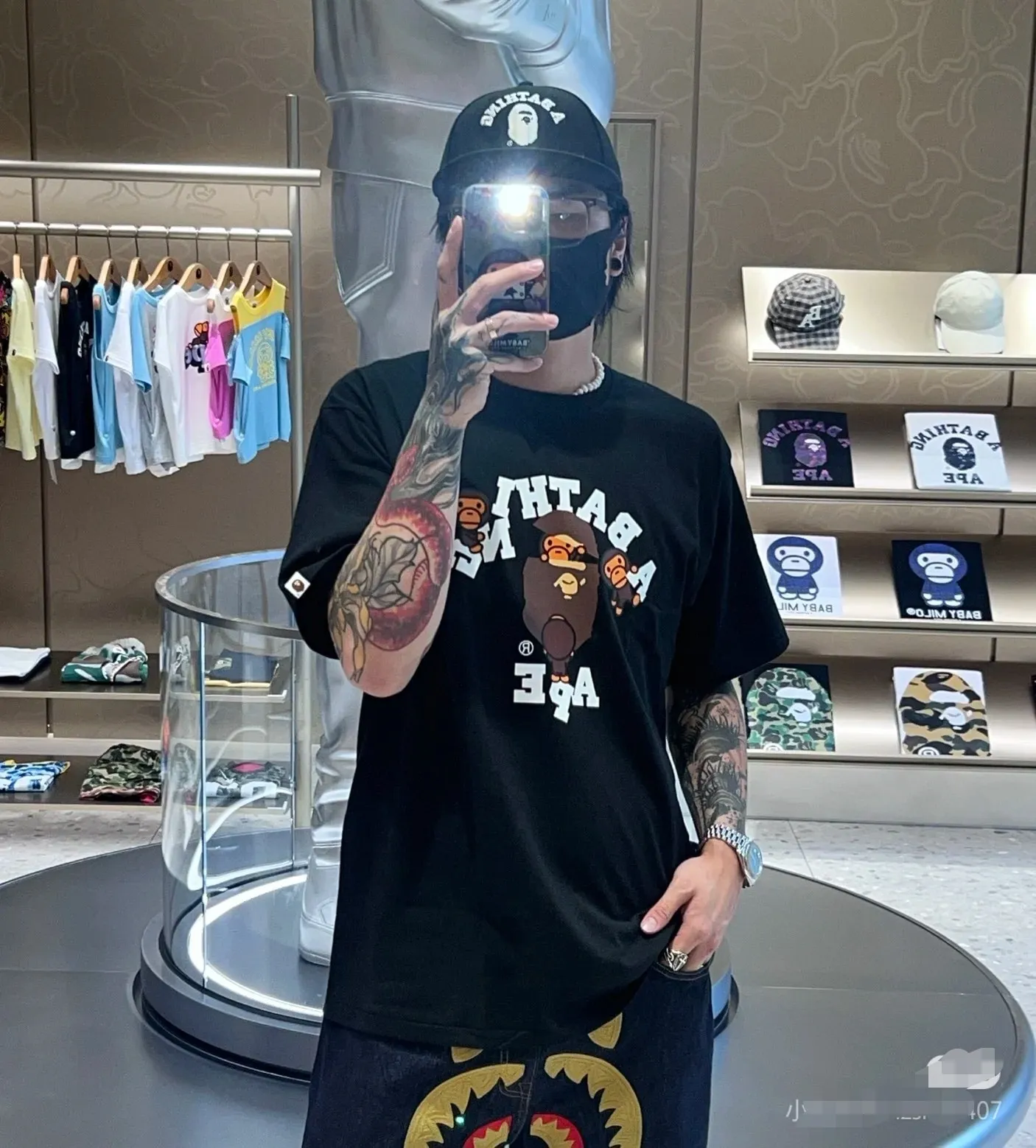 P110 00142 BAPE FW23 letter printed round neck pullover short-sleeved T-shirt, same style for men and women, size smlxlxxl, black and white