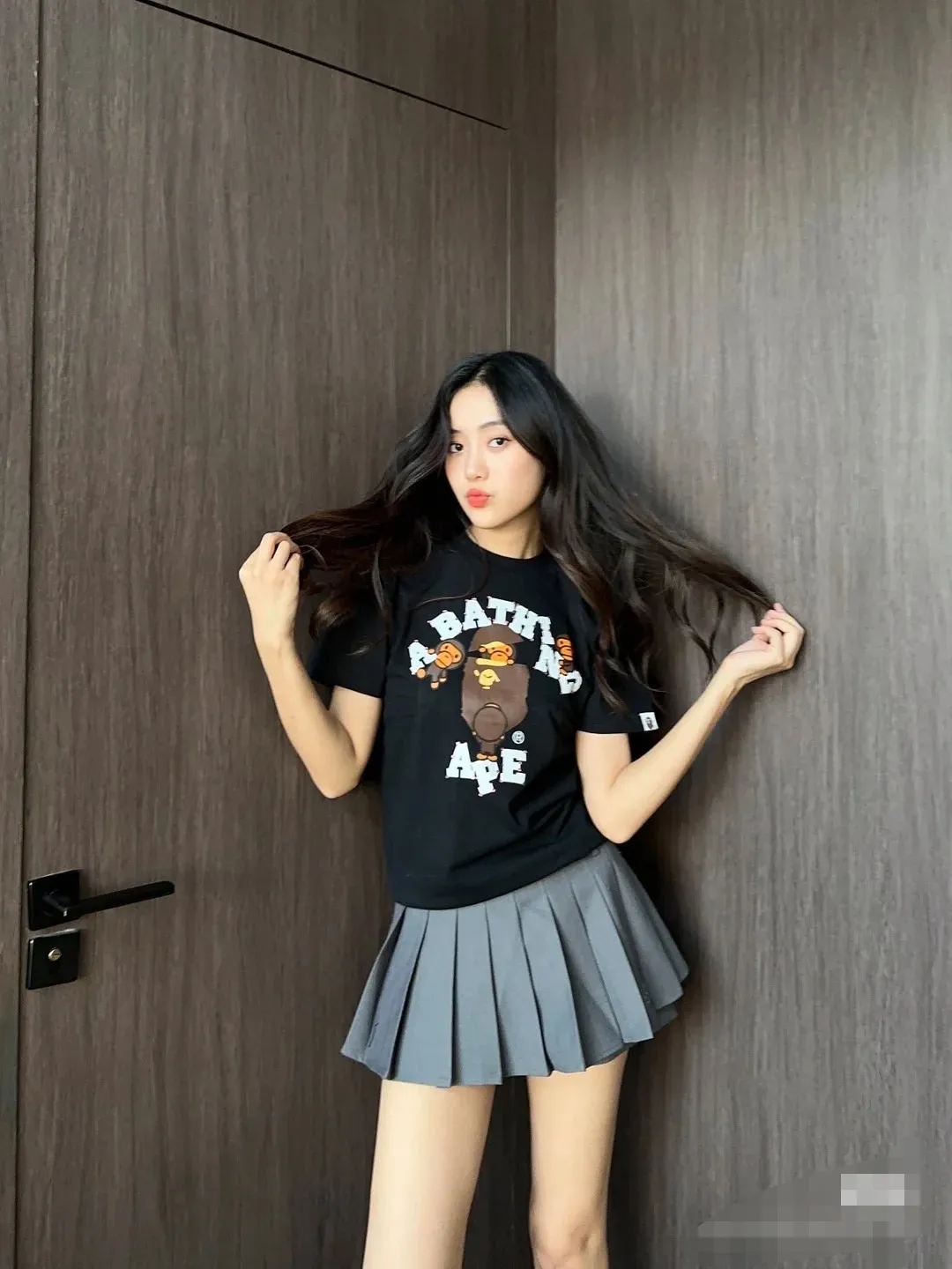 P110 00142 BAPE FW23 letter printed round neck pullover short-sleeved T-shirt, same style for men and women, size smlxlxxl, black and white