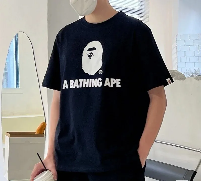 P110 00154 Japanese trendy brand BAPE ape head print short-sleeved T-shirt, same style for men and women, loose and large version, size smlxlxxl, black and white