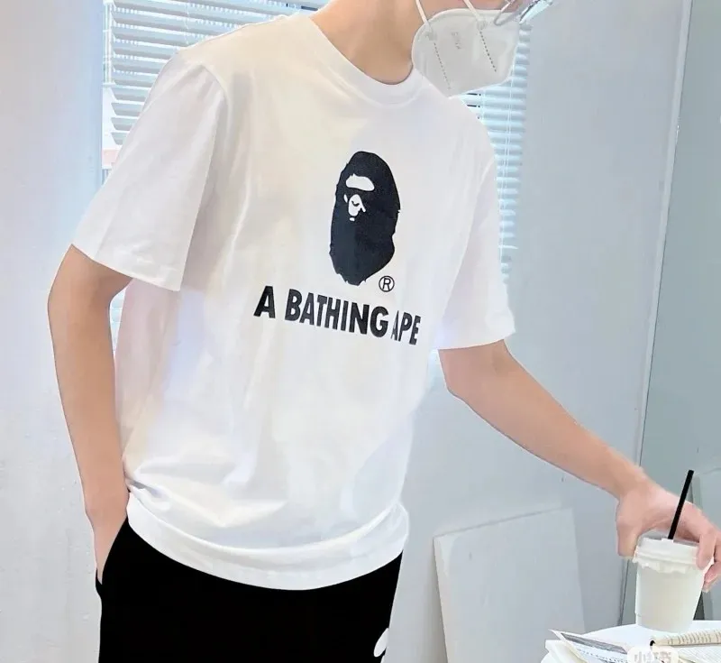 P110 00154 Japanese trendy brand BAPE ape head print short-sleeved T-shirt, same style for men and women, loose and large version, size smlxlxxl, black and white