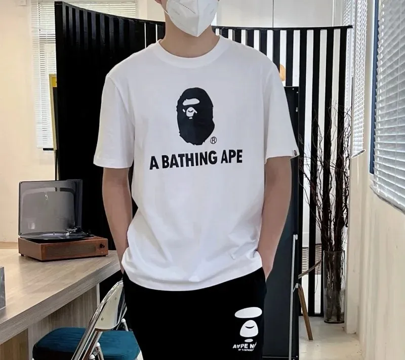 P110 00154 Japanese trendy brand BAPE ape head print short-sleeved T-shirt, same style for men and women, loose and large version, size smlxlxxl, black and white