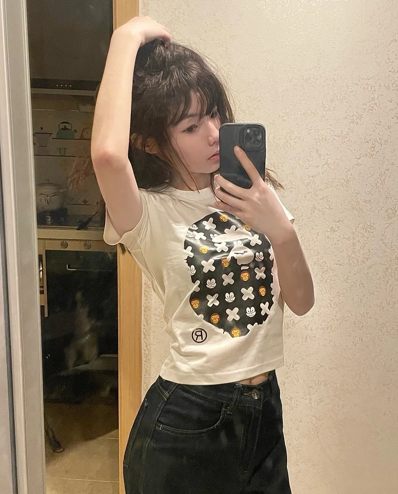 P110 001047 BAPE ape head cartoon print short-sleeved T-shirt, same style for men and women, size smlxlxxl, black and white
