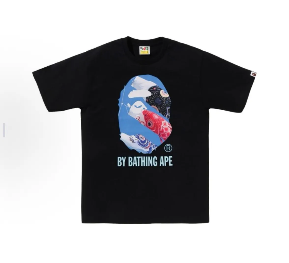 P110 001109 BAPE SS25 carp print pattern versatile short-sleeved T-shirt, same style for men and women, size smlxlxxl, black and white