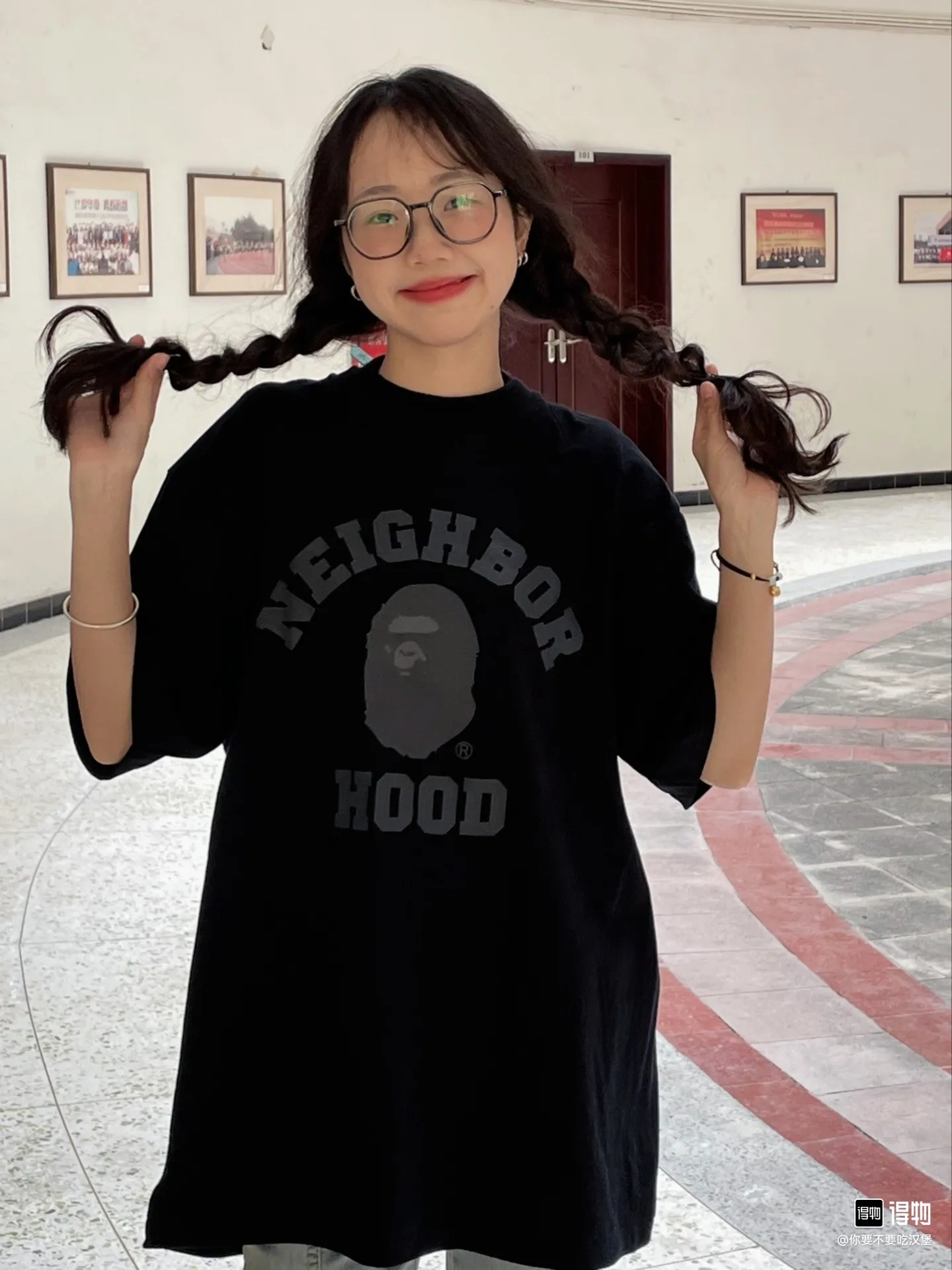 P110 001039 A BATHING APE BAPE x NBHD joint model SS23 American retro logo letter printing loose round neck short-sleeved T-shirt, same style for men and women, size smlxlxxl, black and white