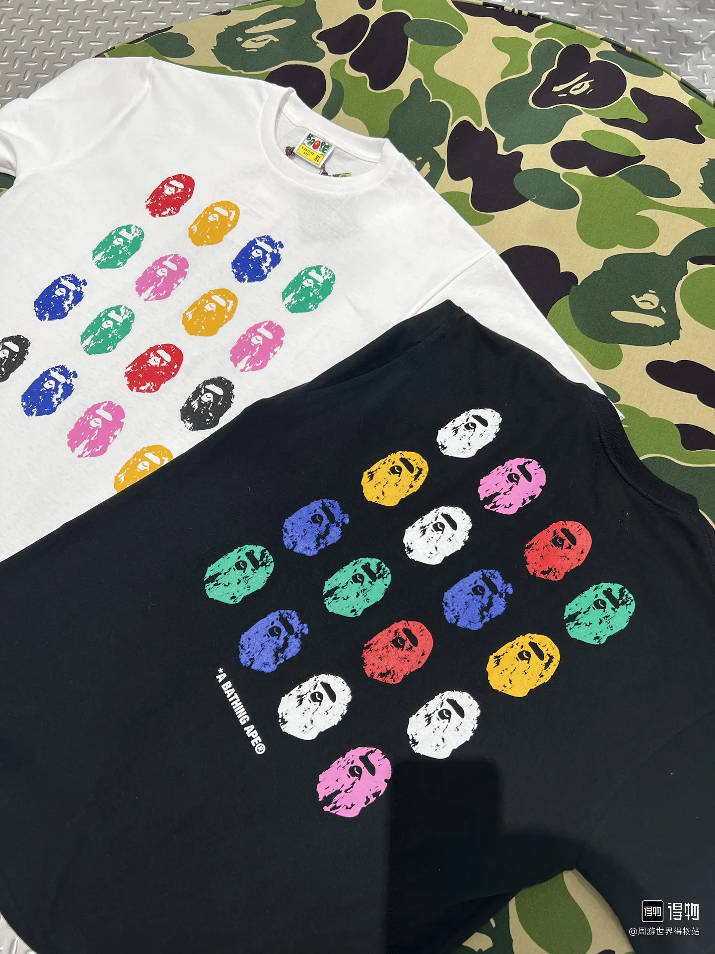 P110 001118 BAPE SS25 32nd anniversary colorful ape head pattern printed cuffs logo round neck comfortable short-sleeved T-shirt same size for men and women smlxlxxl black white