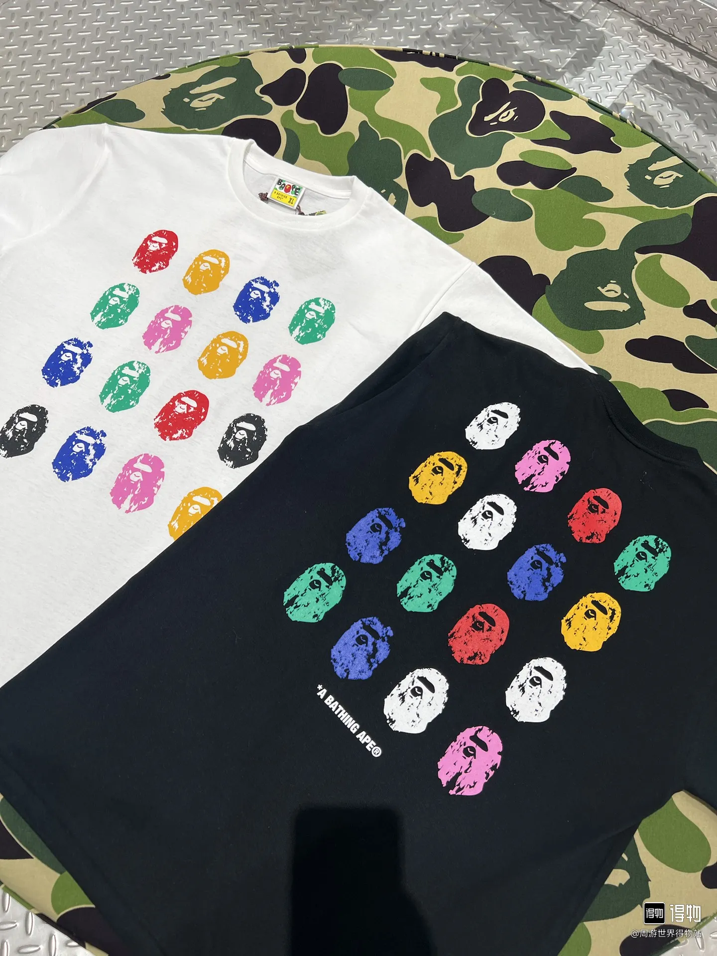 P110 001118 BAPE SS25 32nd anniversary colorful ape head pattern printed cuffs logo round neck comfortable short-sleeved T-shirt same size for men and women smlxlxxl black white