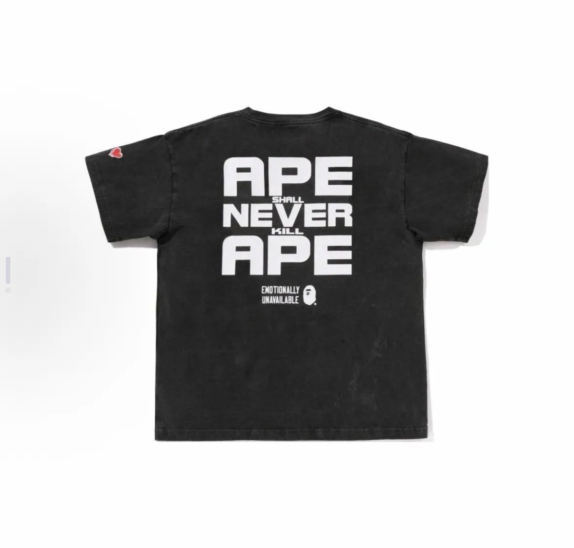P110 001061 BAPE x Emotionally Unavailable joint model SS25 heart-shaped ape pattern letter printed cuff logo short-sleeved T-shirt, same style for men and women, size smlxlxxl, black and white