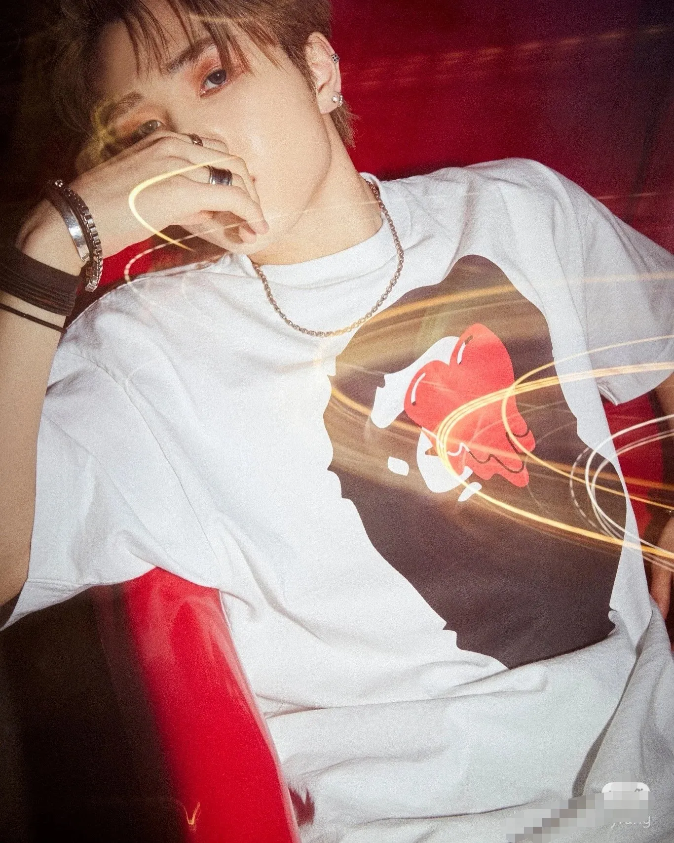 P110 001061 BAPE x Emotionally Unavailable joint model SS25 heart-shaped ape pattern letter printed cuff logo short-sleeved T-shirt, same style for men and women, size smlxlxxl, black and white