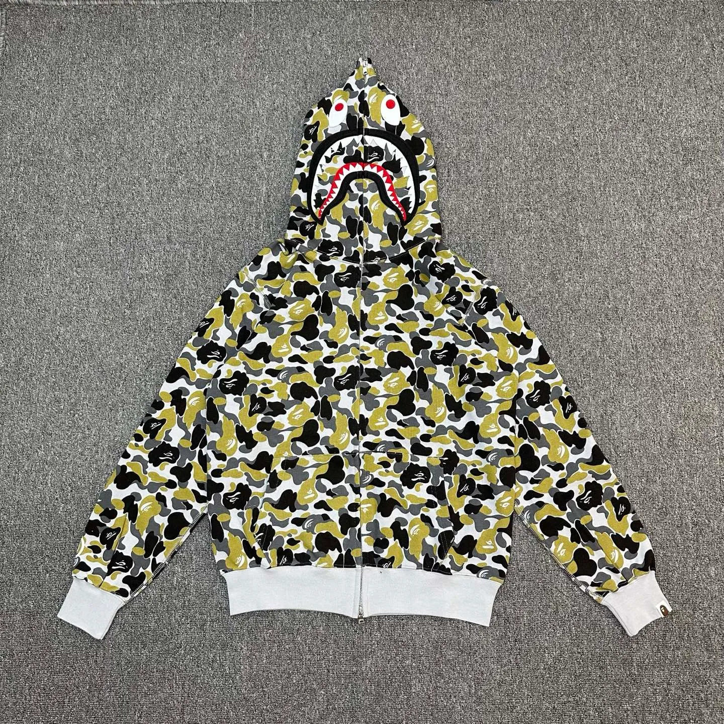 💰420 BAPE FW24 Ginza limited edition shark splicing zipper hooded sweatshirt, heavy duty double zipper, custom made fabric, high quality, couple model: S—XXL [camouflage yellow]