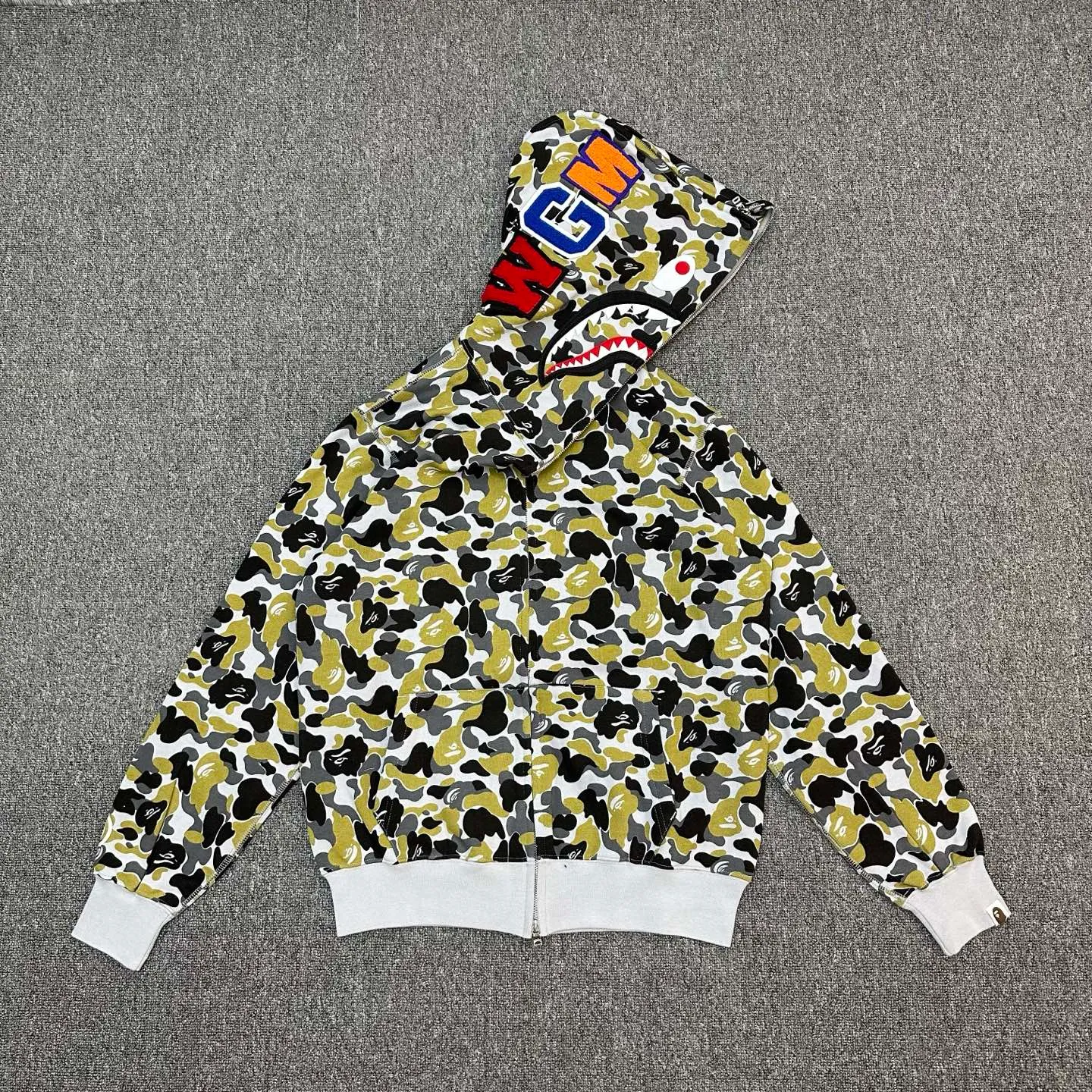 💰420 BAPE FW24 Ginza limited edition shark splicing zipper hooded sweatshirt, heavy duty double zipper, custom made fabric, high quality, couple model: S—XXL [camouflage yellow]