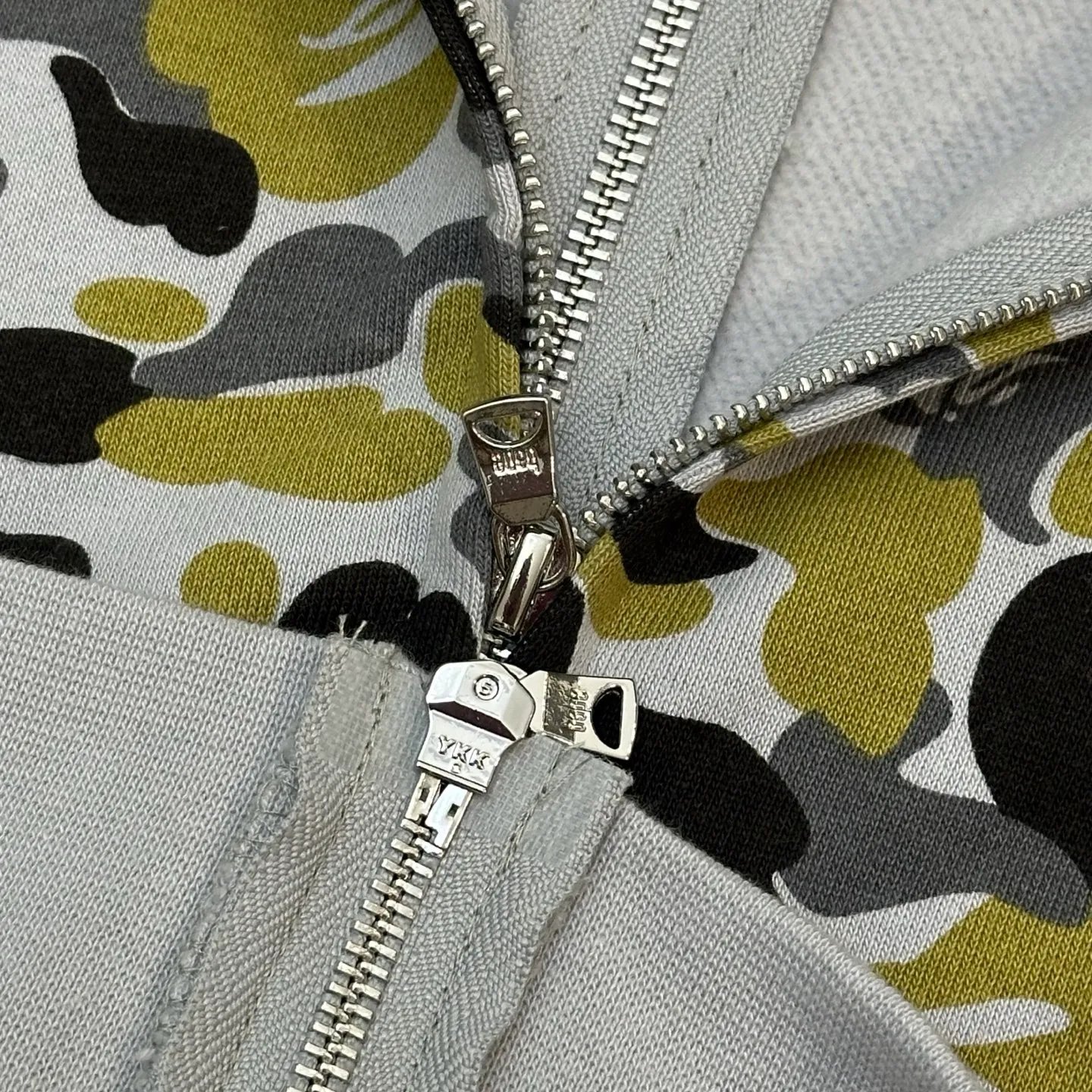 💰420 BAPE FW24 Ginza limited edition shark splicing zipper hooded sweatshirt, heavy duty double zipper, custom made fabric, high quality, couple model: S—XXL [camouflage yellow]