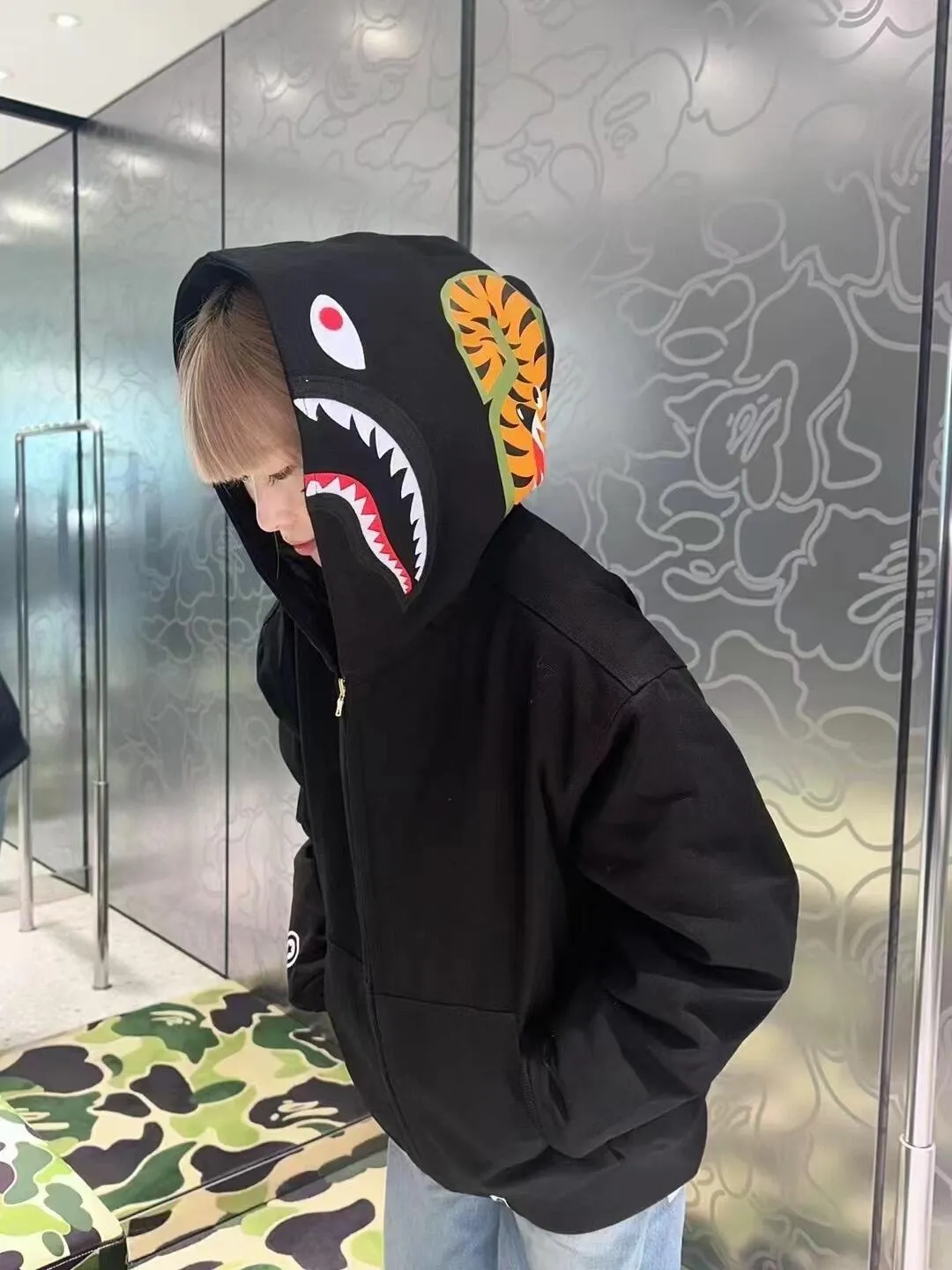 💰380 BAPE SHARK FULL ZIP solid color embroidered shark zipper sweatshirt jacket ZP version correct version 980g weight pure cotton custom fabric Couple style: S—XXL [black gray]