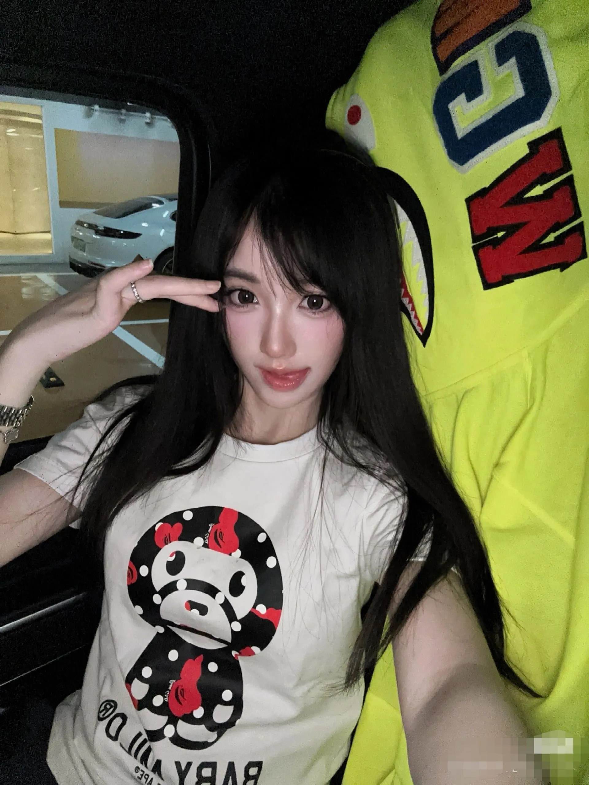 P110 001196 BAPE polka dot baby MILO printed short-sleeved T-shirt, same style for men and women, size smlxlxxl, black and white