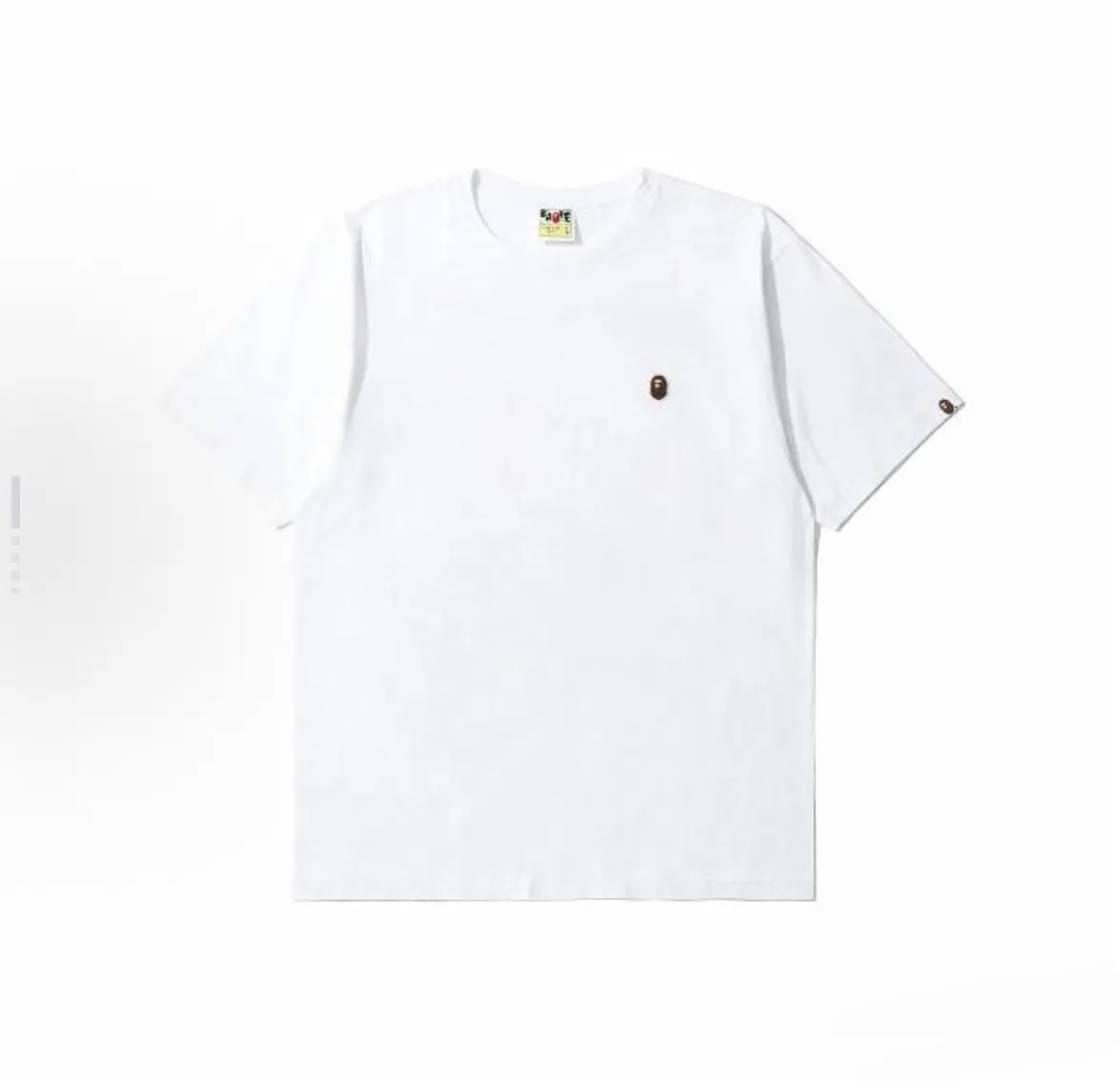 P110 001027 A BATHING APE Bape ape head series BAPE APE Head One Point Tee little ape logo short-sleeved T-shirt, same style for men and women, code number smlxlxxl, black and white
