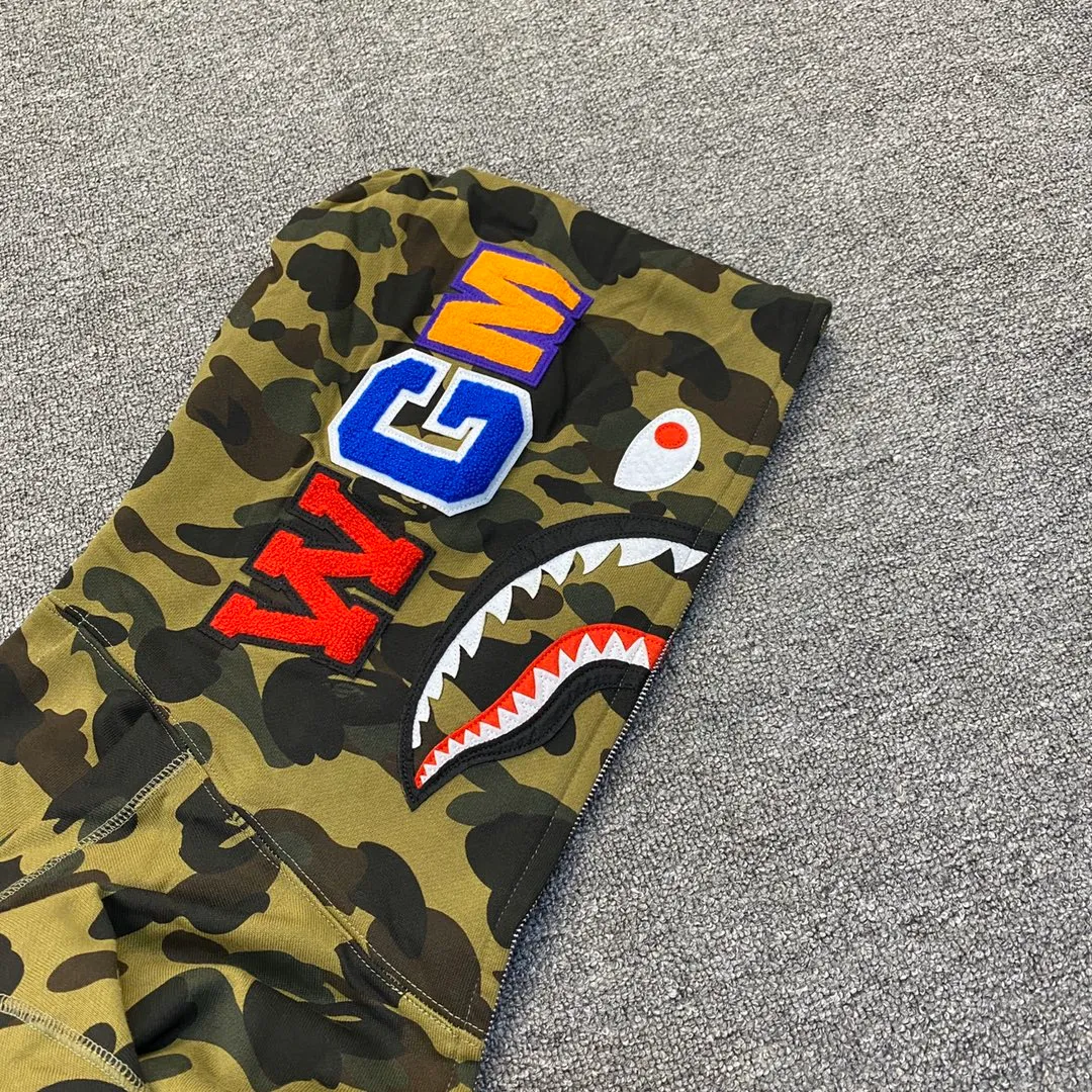 💰380 BAPE 1ST CAMO SHARK FULL Classic counter model Camouflage shark hooded zipper sweatshirt Machine-printed camouflage Top-quality fabric High-end 1:1 replica Customized fabric Couple model: S—XXL [Camouflage yellow, Camouflage green, Camouflage red, Camouflage purple, Camouflage blue, Camouflage gray]