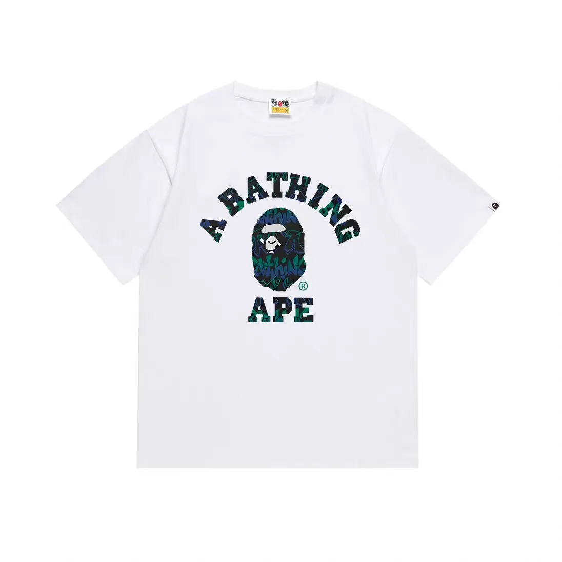 P110 001218 Bape ape head print short-sleeved T-shirt, same style for men and women, size smlxlxxl. White