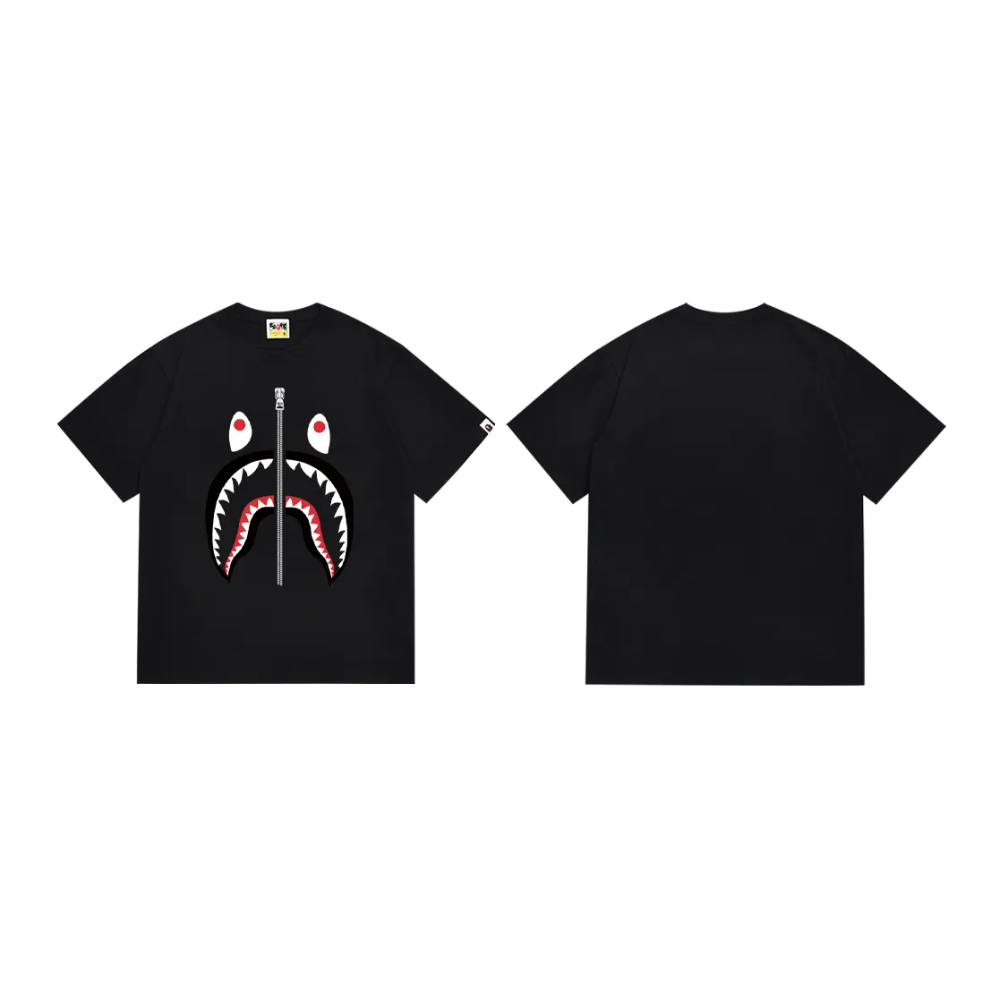 P110 SC061# (top version) BAPE classic shark mouth couple style printed short-sleeved T-shirt. Made of 260 grams of high-quality high-weave pure cotton fabric. Double yarn combed. The texture is soft and non-pilling. Imported environmentally friendly printing glue. The pattern is bright and three-dimensional. Quality 💥Same style for men and women. The upper body is trendy. Color: black and white. Size: S M L XL XXL
