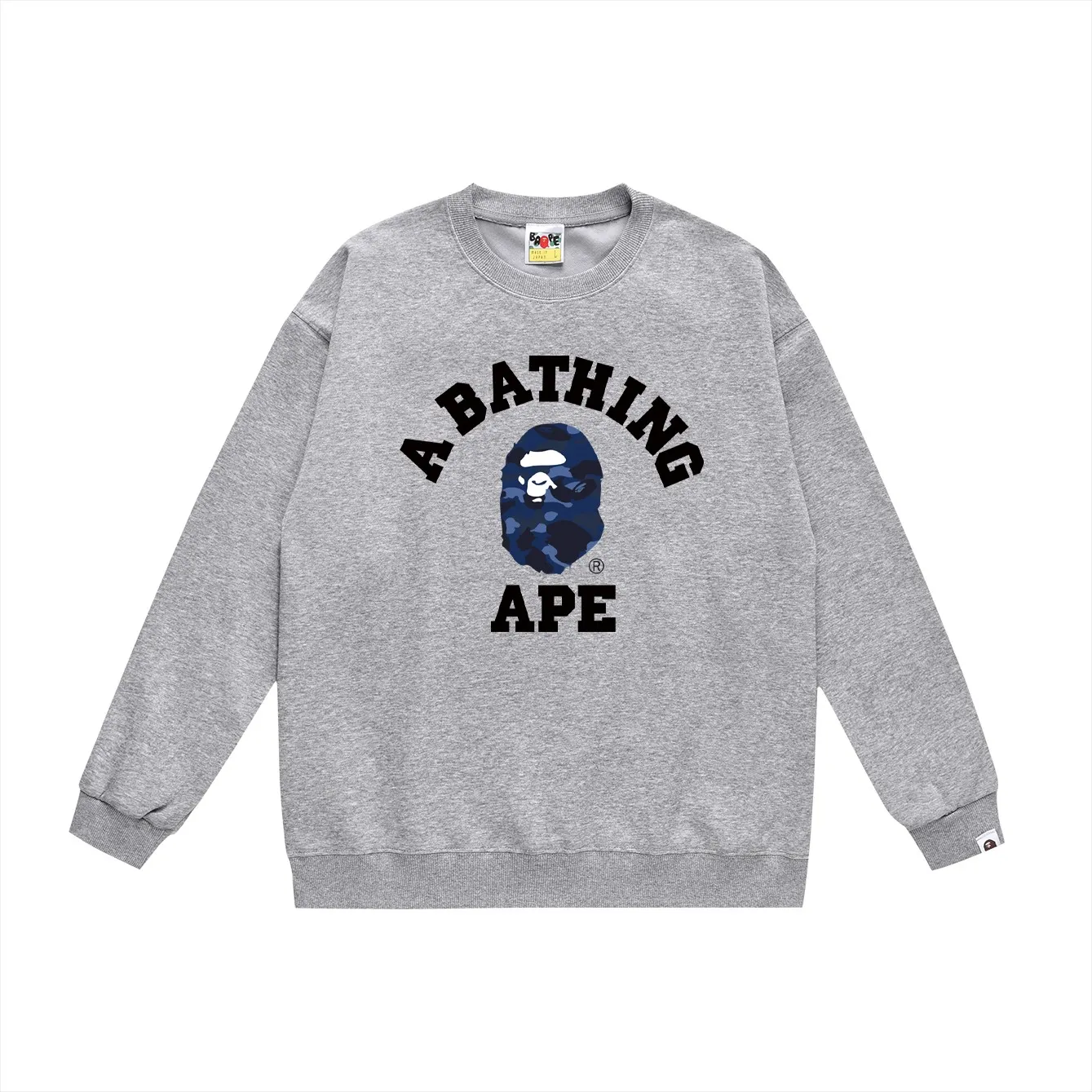 P150 model number SC445# terry 75 plus velvet 80 (top version) BAPE classic monogram ape head pattern loose round neck sweatshirt. Made of 350g large terry (drop shoulder large version) fabric. The texture is soft and non-pilling. Imported environmentally friendly printing glue. The pattern is bright and three-dimensional. Quality 💥Same style for men and women. The upper body is trendy. Color: black white gray Size: S M L XL XXL
