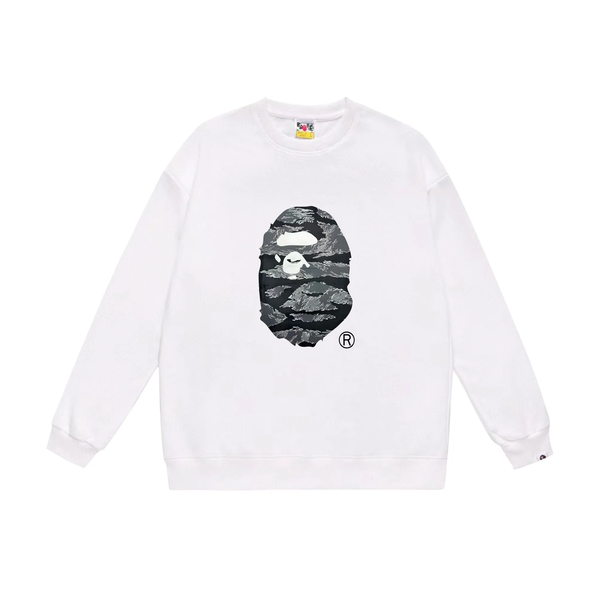 P170 model number SC553# terry 80 plus velvet 75 (top version) BAPE tiger stripe camouflage letters ape head print pattern round neck sweatshirt Made of 350g large terry (drop shoulder large version) fabric, soft texture and no pilling Imported environmentally friendly printing glue The pattern is bright and three-dimensional Quality 💥Same style for men and women The upper body is trendy Color: black white gray Size: S M L XL XXL
