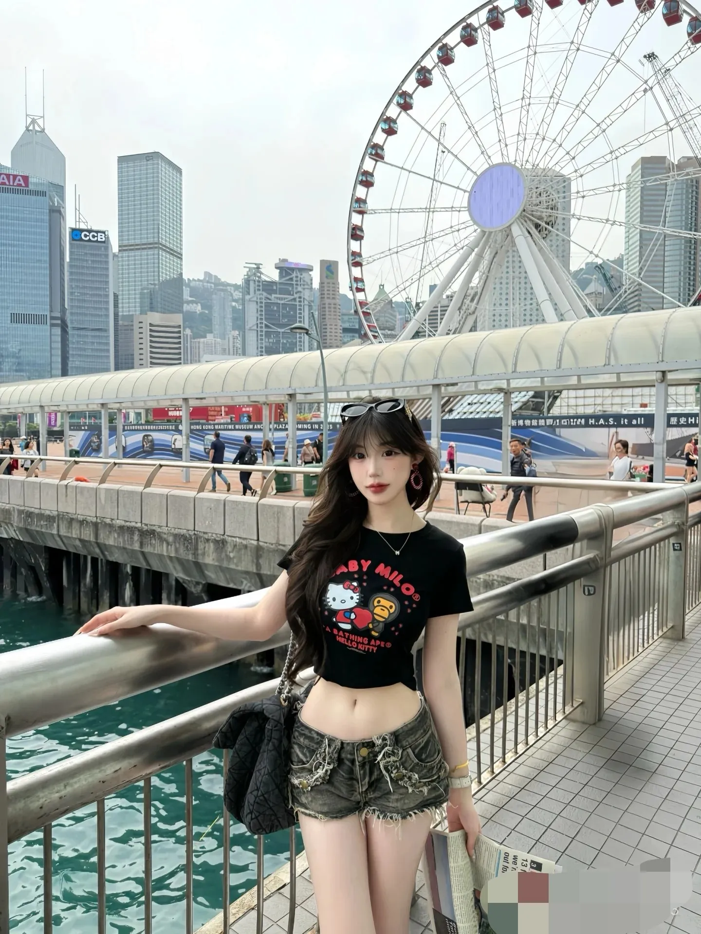P110 001105 bape x HelloKitty joint printed short-sleeved T-shirt, same style for men and women, size smlxlxxl, black