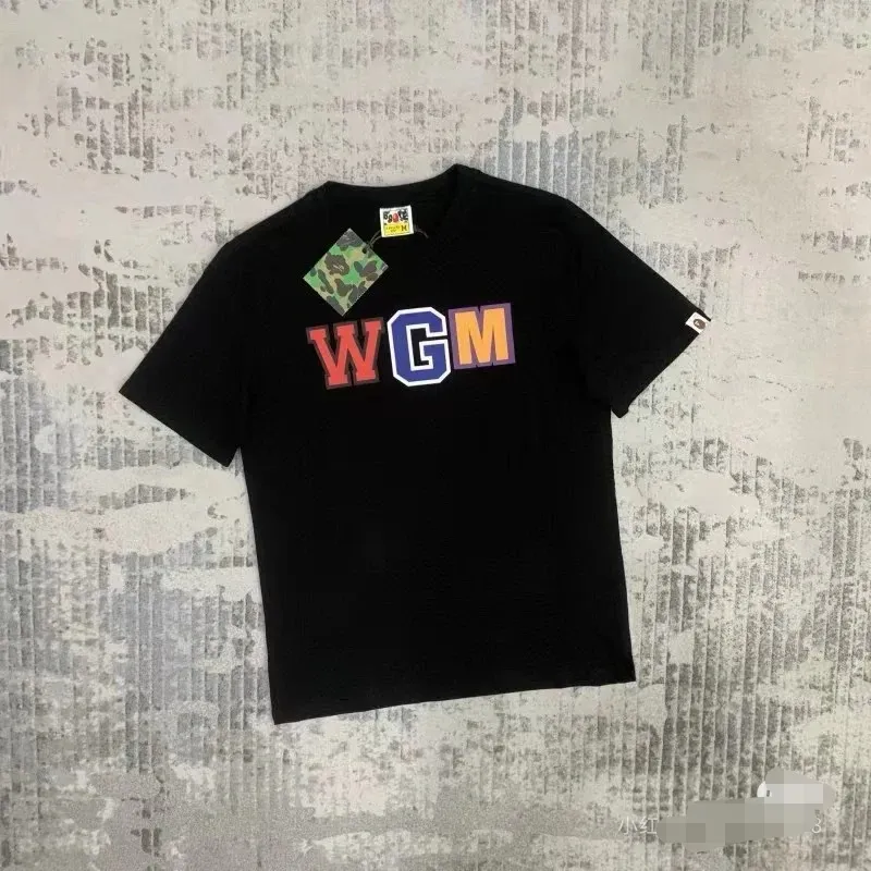 P110 001080 A BATHING APE Bape shark series WGM Big Shark Tee printed short-sleeved T-shirt on the back, same style for men and women, size smlxlxxl, black and white