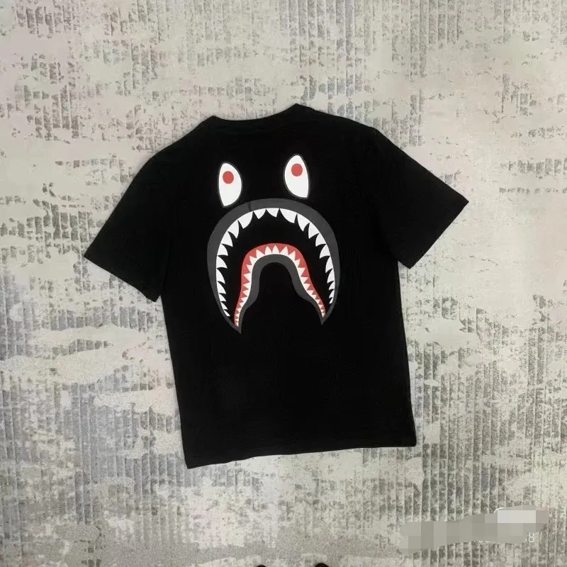 P110 001080 A BATHING APE Bape shark series WGM Big Shark Tee printed short-sleeved T-shirt on the back, same style for men and women, size smlxlxxl, black and white
